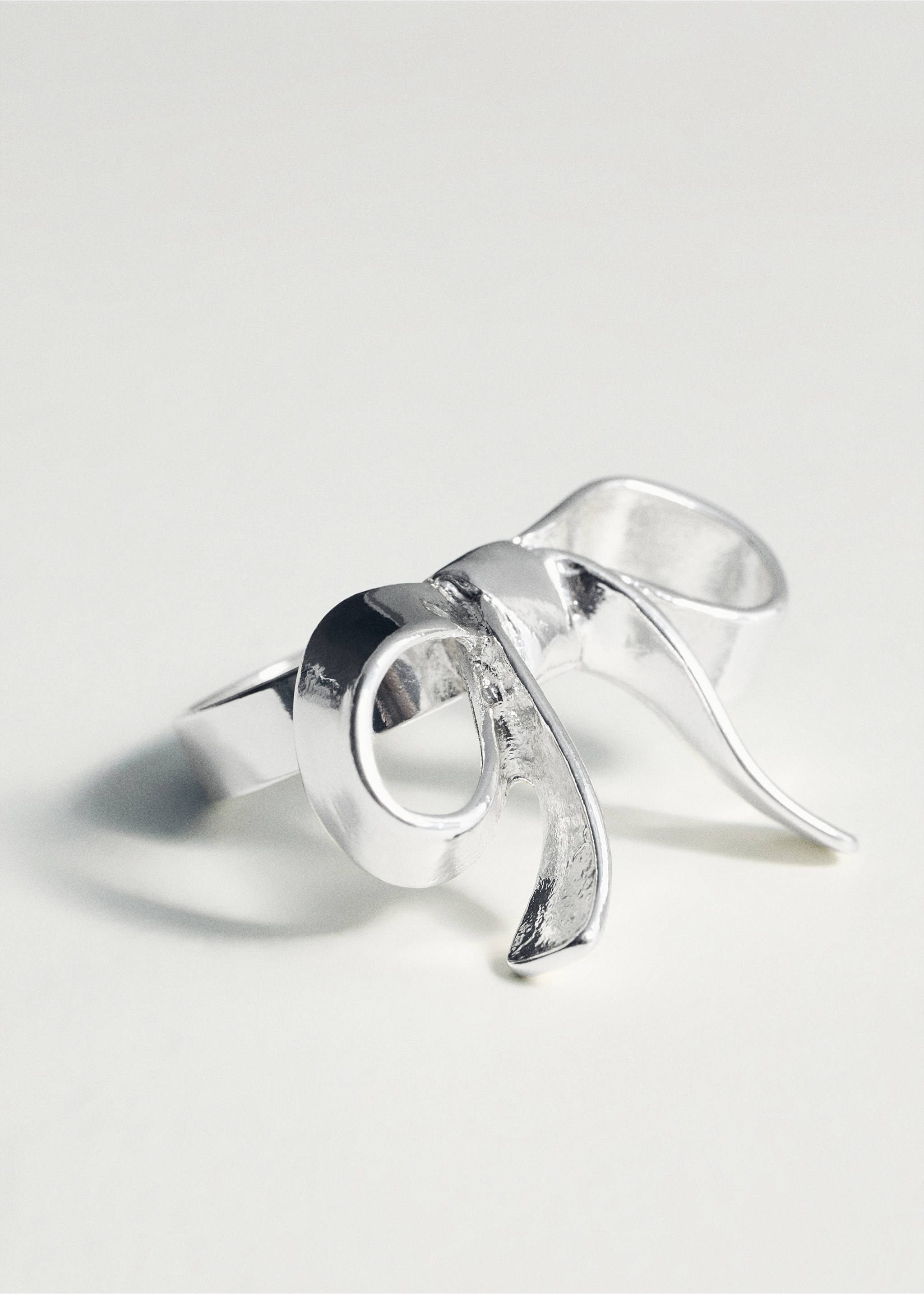 Bow ring - Details of the article 5, Silver. Ref: 87053287-00.
