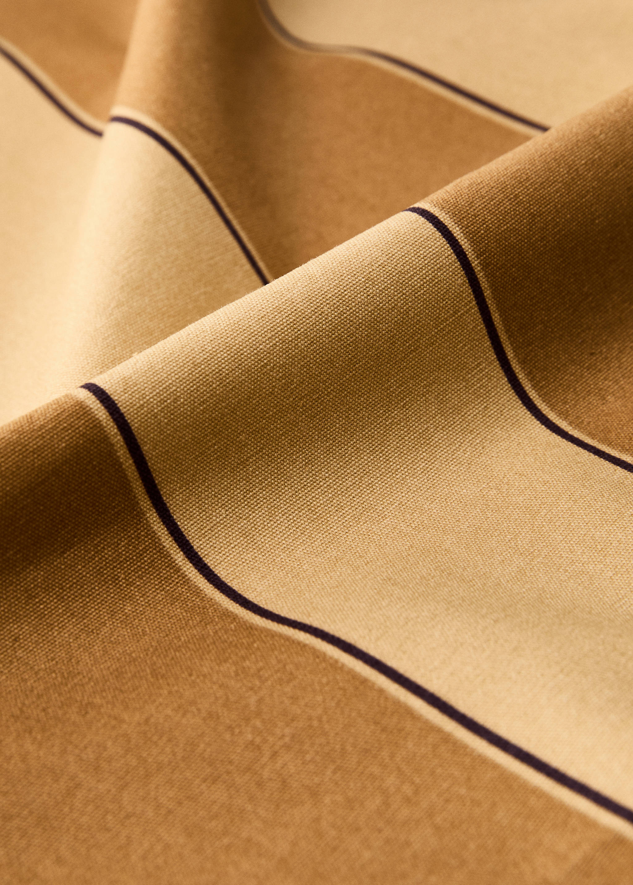 Kunstharzbeschichtete Baumwolltischdecke für 2 bis 4 Tischgäste - Detail des Artikels 1