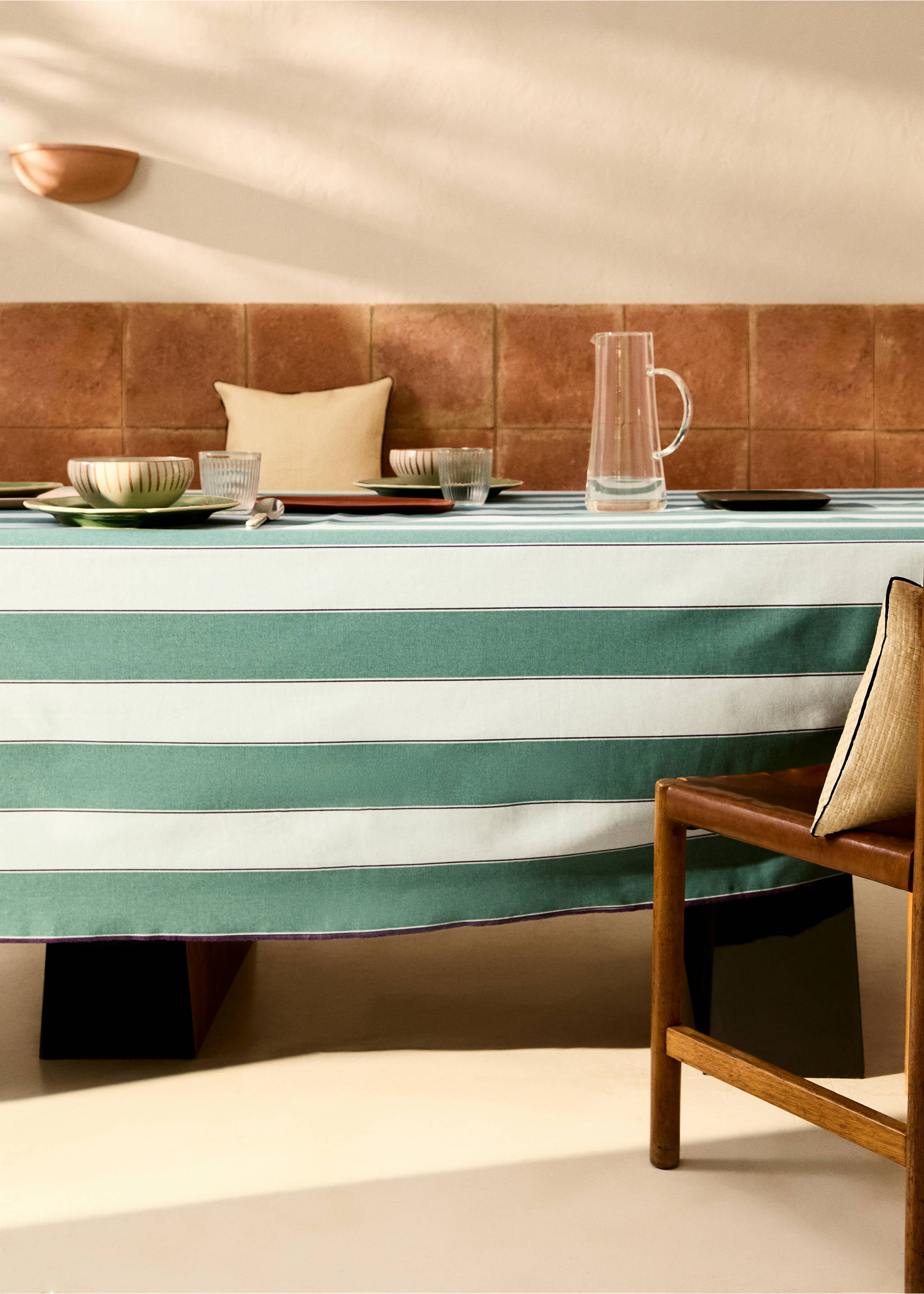 Cotton tablecloth with resin stripe for 2 to 4 diners - General plane, Mint Green. Ref: 87053298-00.