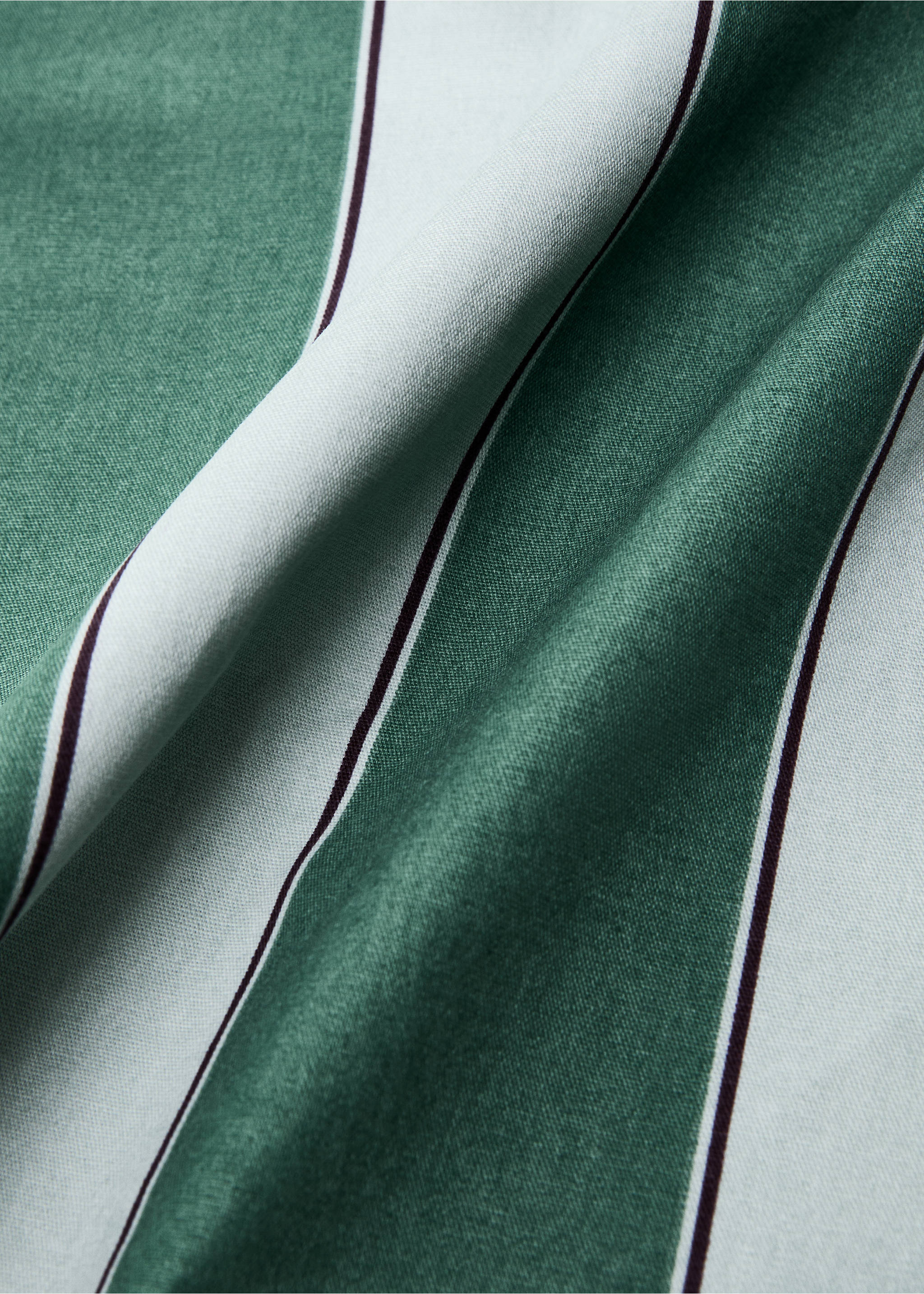 Cotton tablecloth with resin stripe for 2 to 4 diners - Details of the article 1, Mint Green. Ref: 87053298-00.