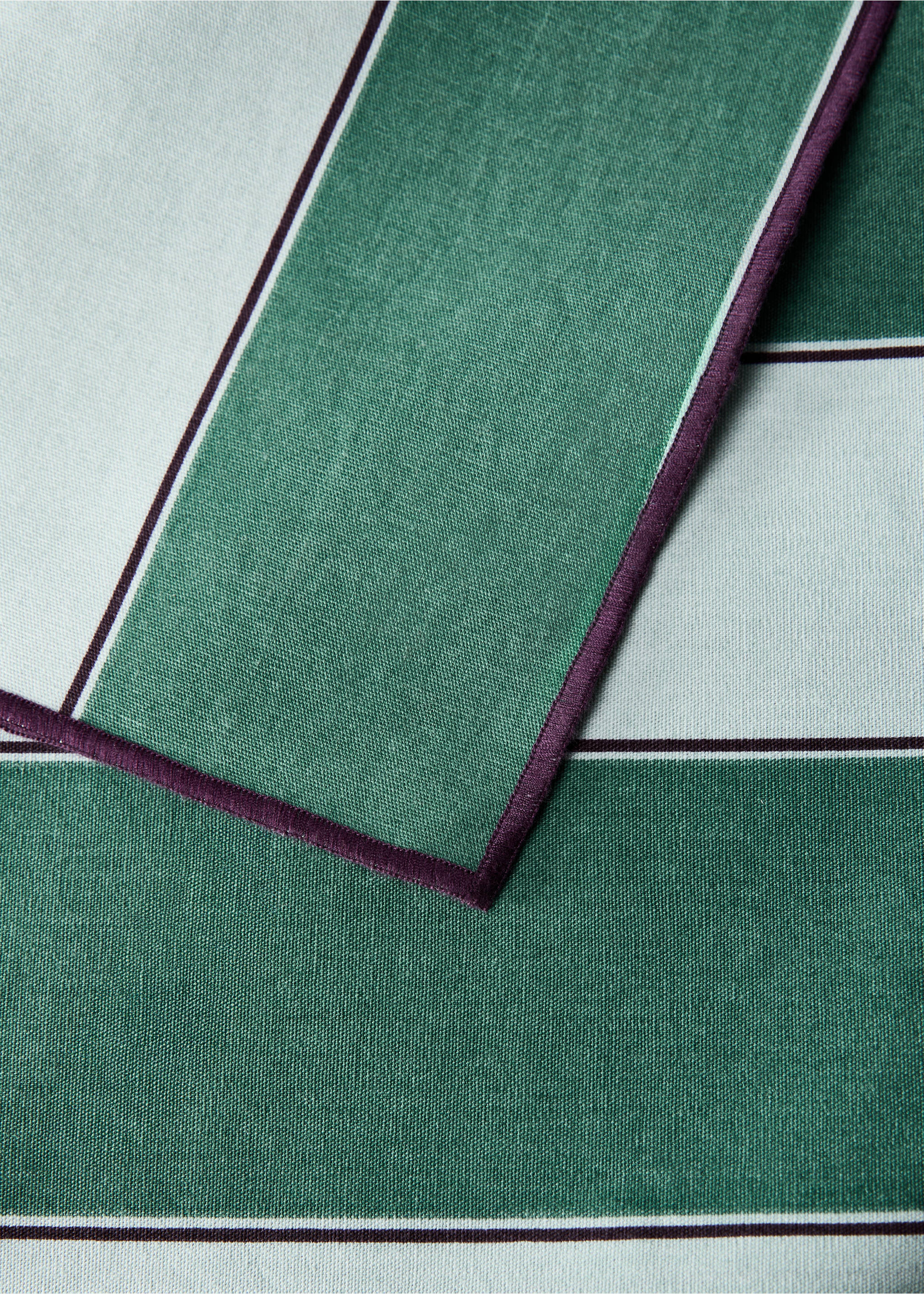 Cotton tablecloth with resin stripe for 2 to 4 diners - Details of the article 2, Mint Green. Ref: 87053298-00.