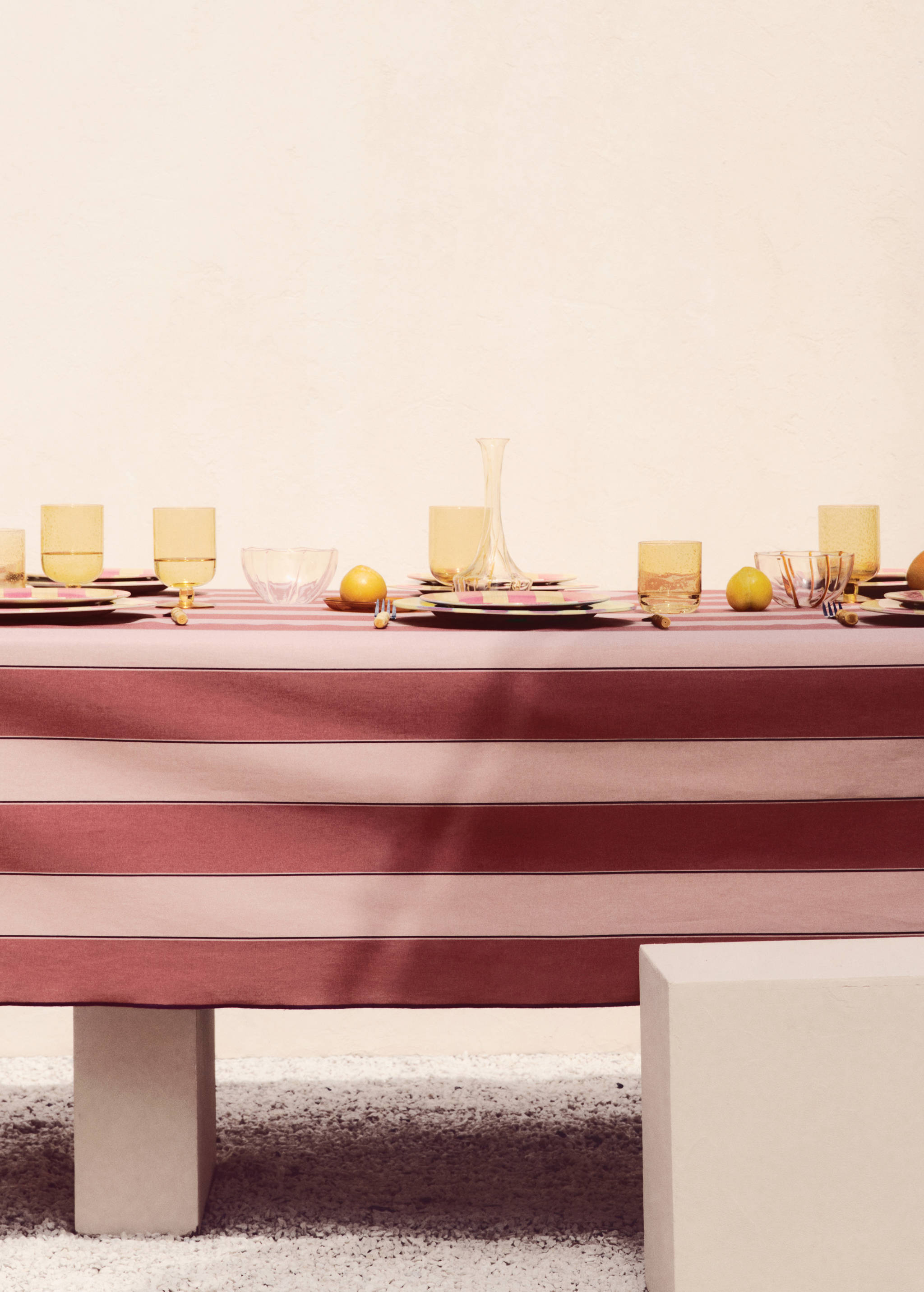 Cotton tablecloth with resin stripe for 6 to 8 diners - Details of the article 6