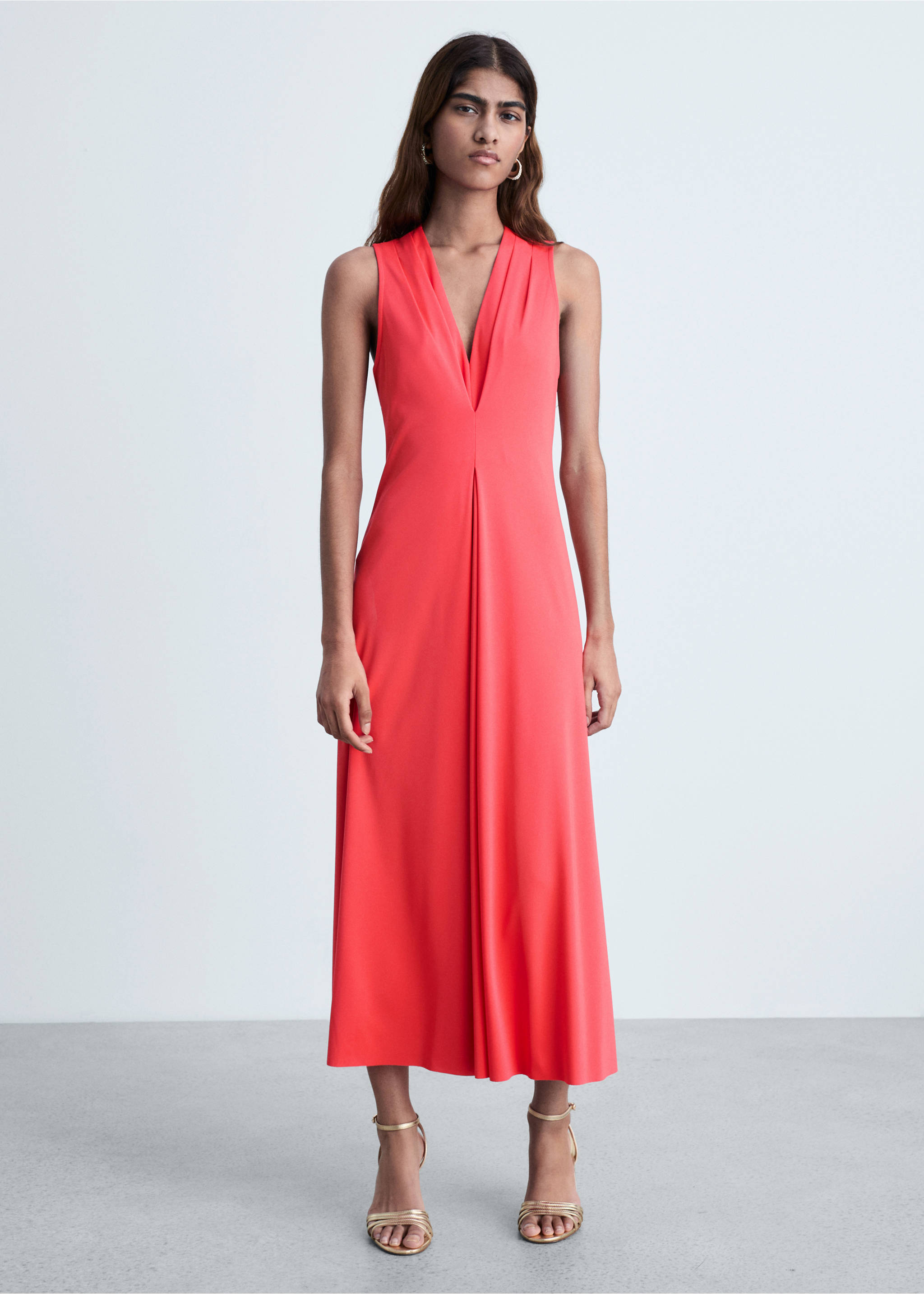 V-neck knitted dress - General plane, Salmon. Ref: 87054064-00.