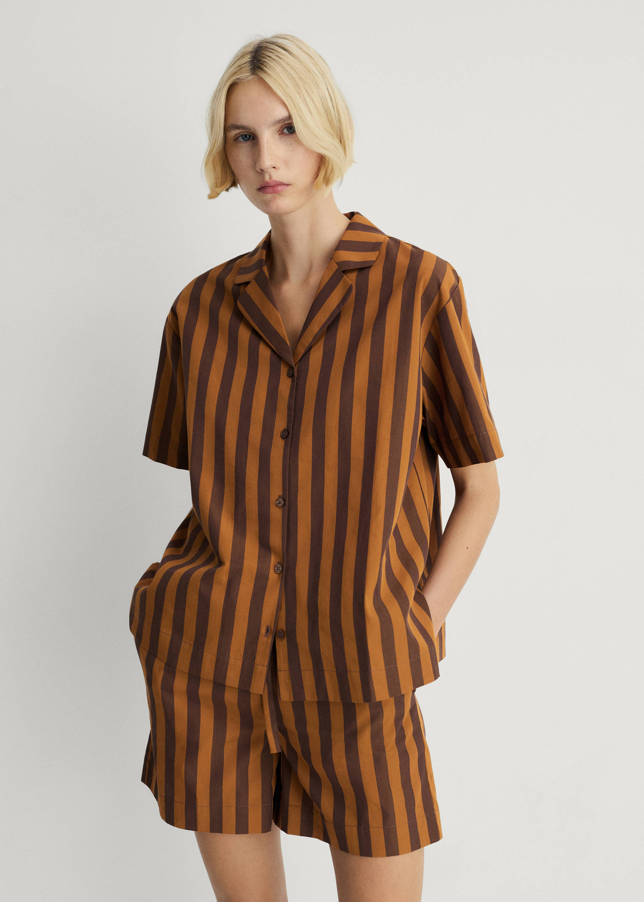 Two-tone woven striped short shirt - Medium plane