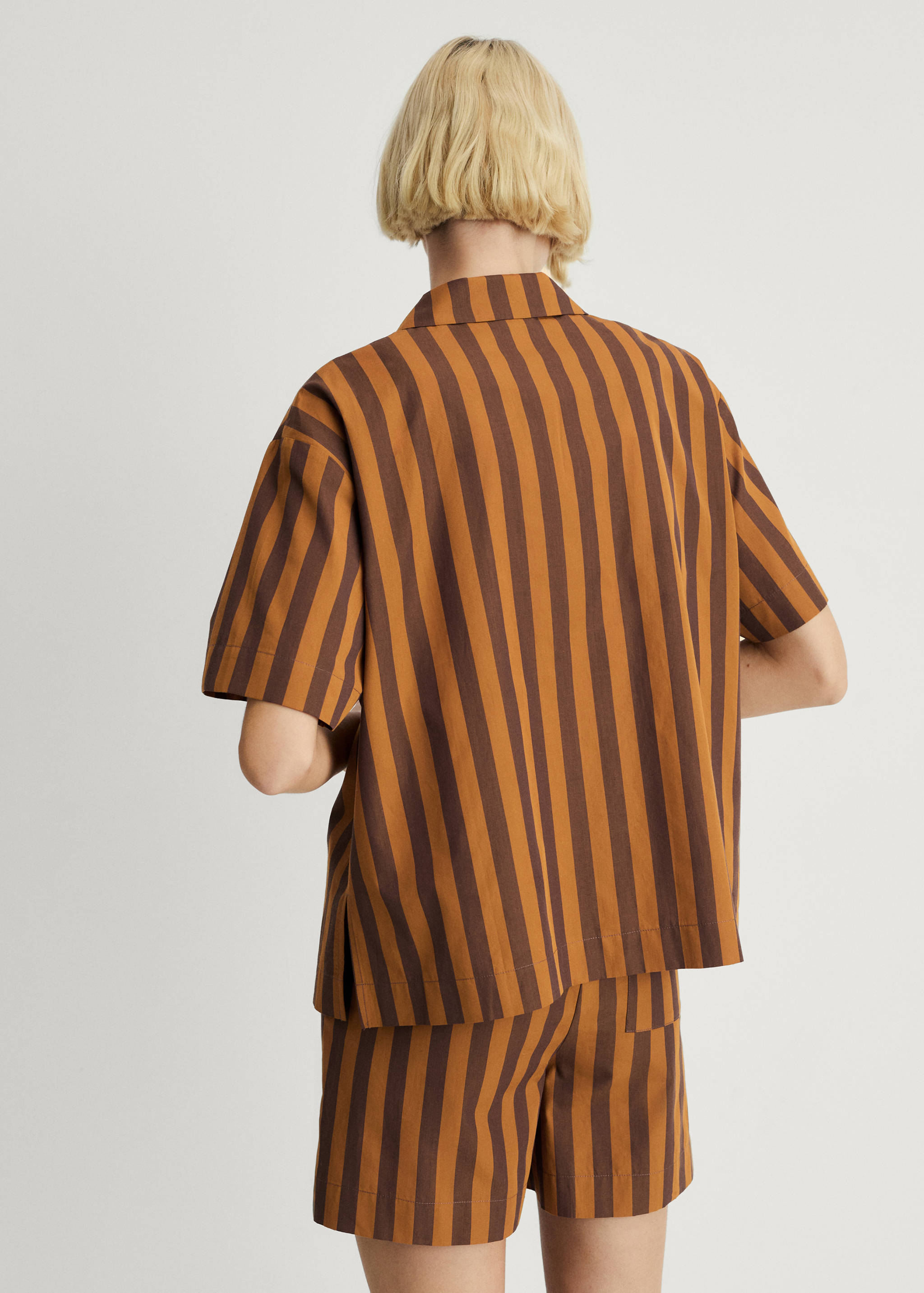 Two-tone woven striped short shirt - Reverse of the article