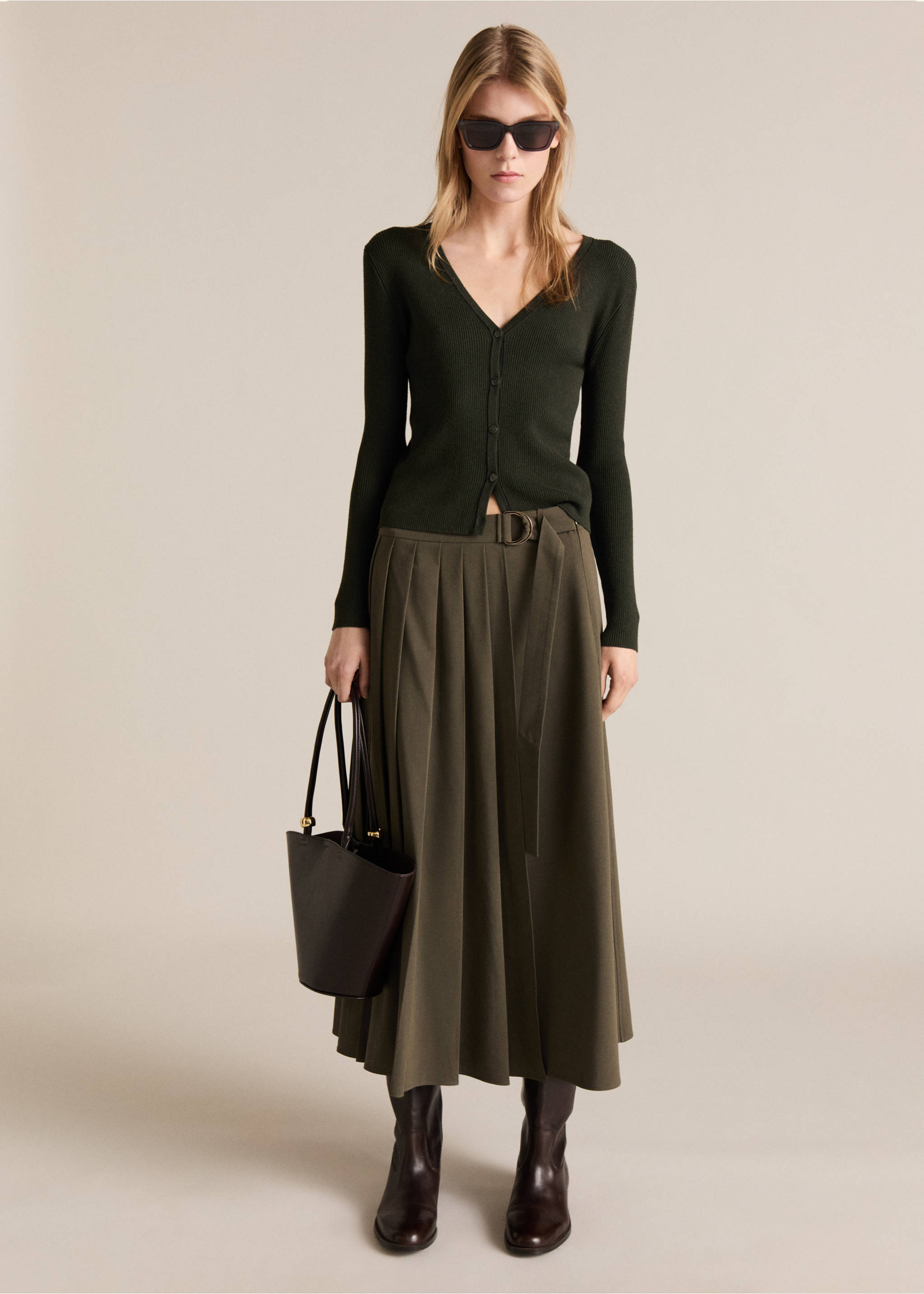 V-neck knitted cardigan - General plane, Khaki. Ref: 87054074-00.