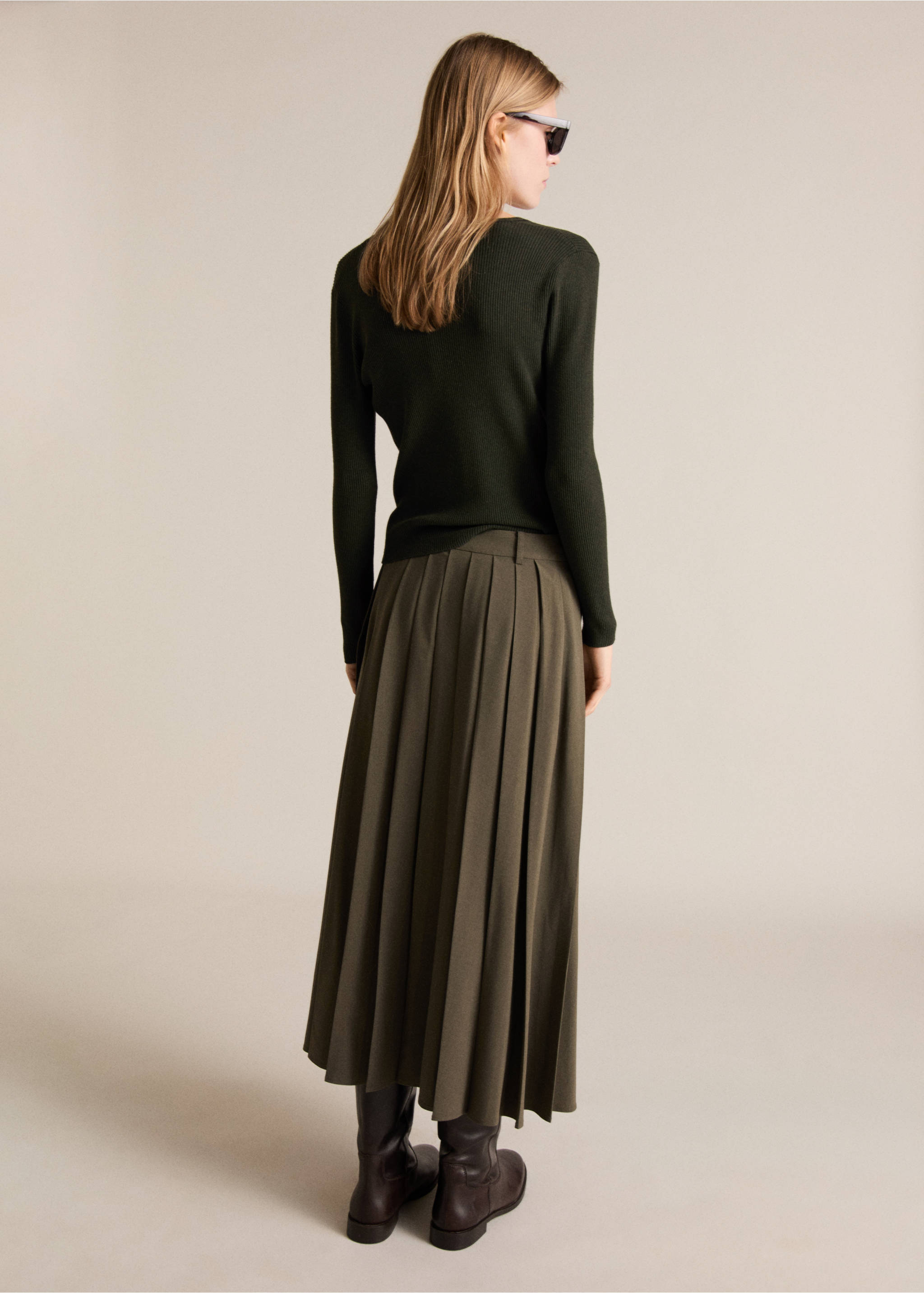 V-neck knitted cardigan - Reverse of the article, Khaki. Ref: 87054074-00.
