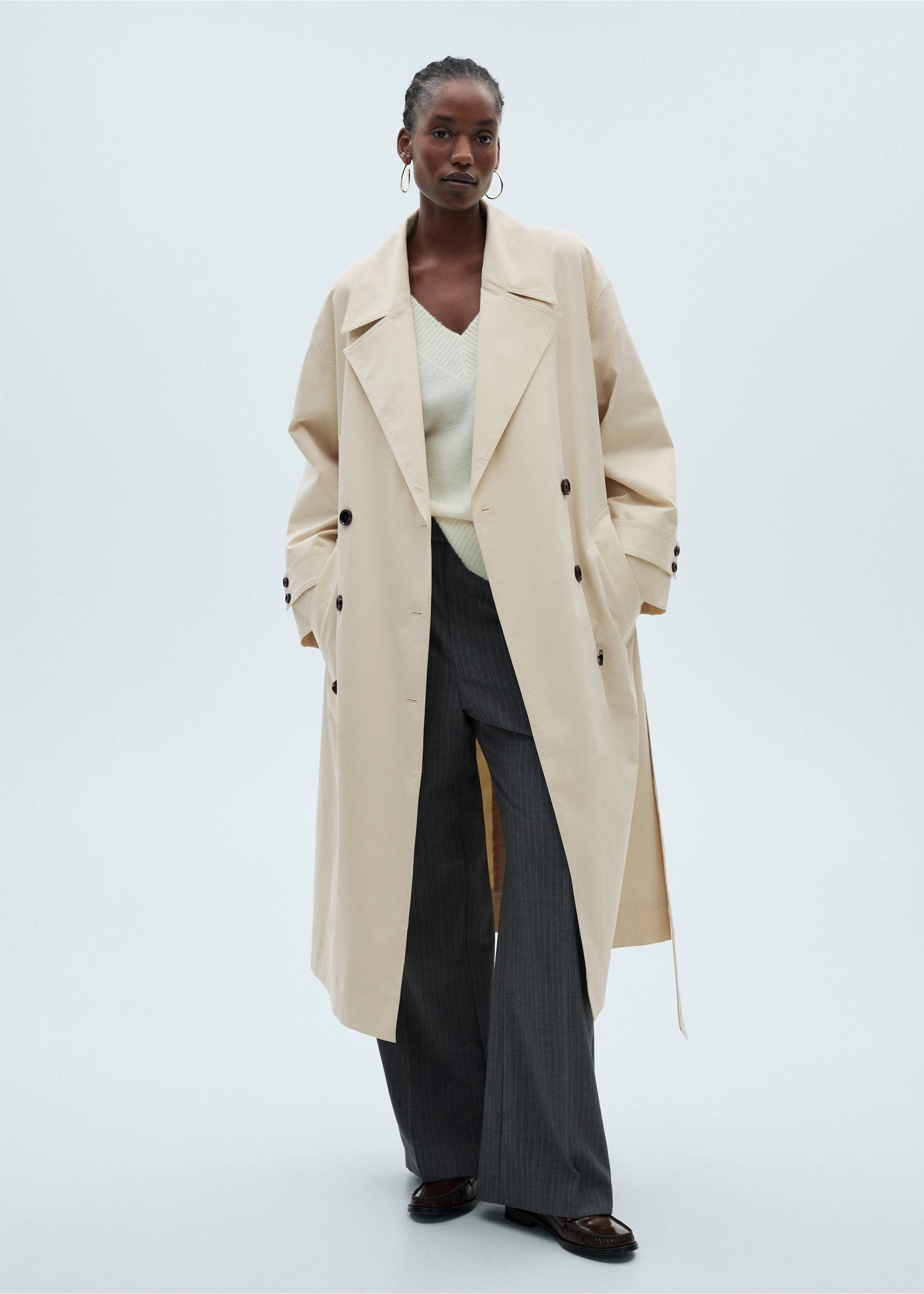 Long oversized double-breasted trench coat - Details of the article 3, Ecru. Ref: 87054076-00.