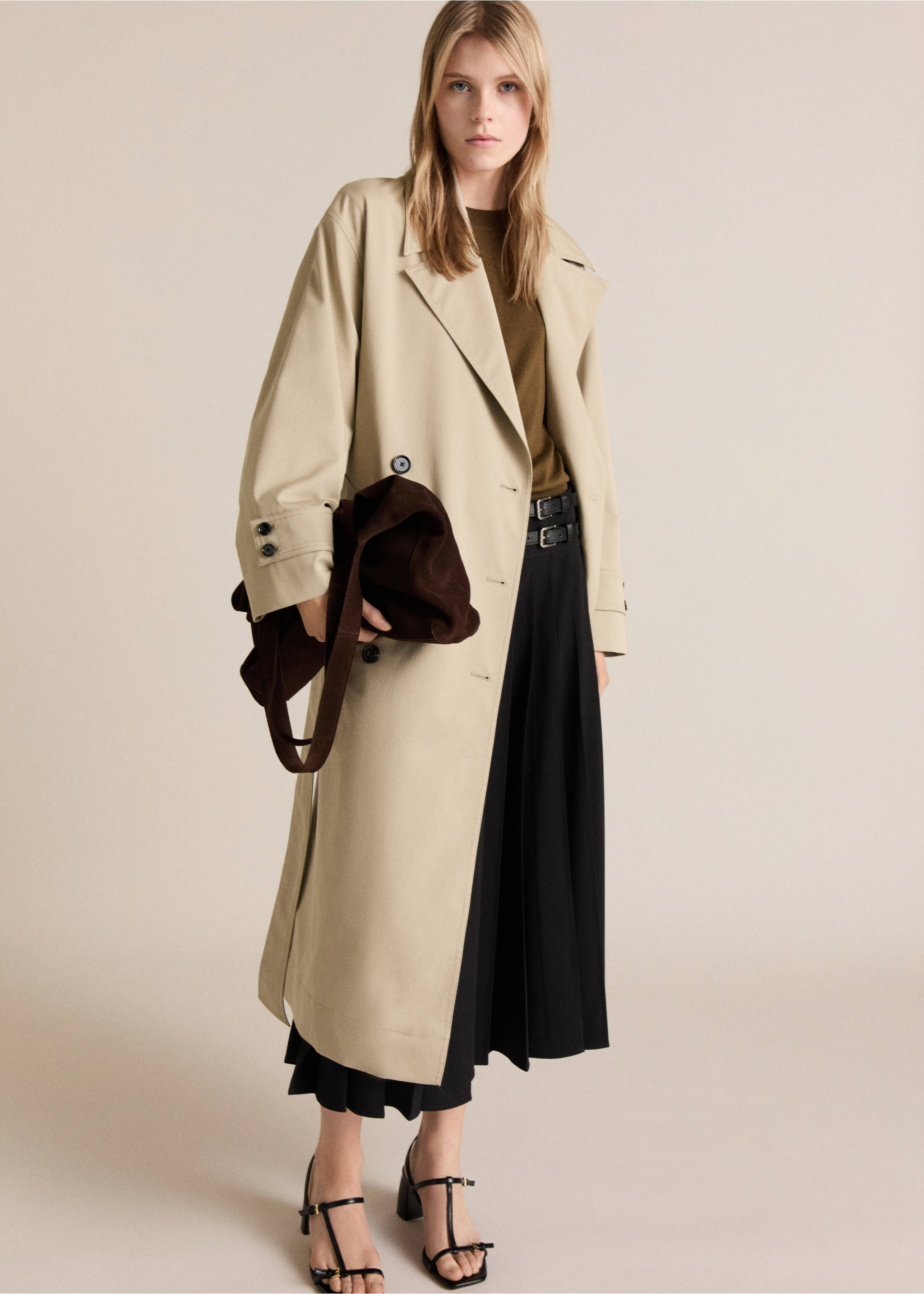 Langer zweireihiger Oversized-Trenchcoat - Allgemeine Ansicht, Khaki. Ref: 87054076-00.