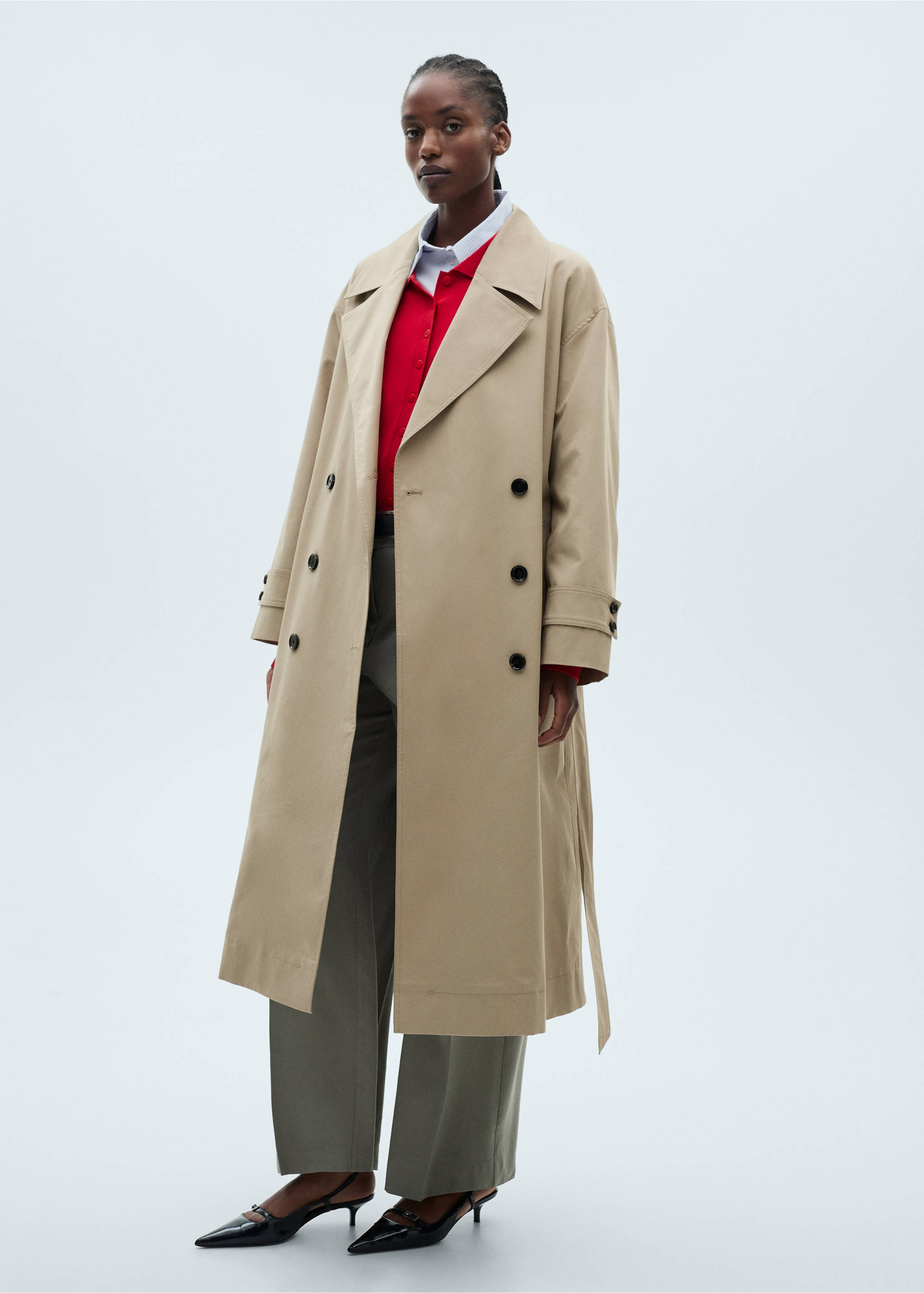 Langer zweireihiger Oversized-Trenchcoat - Detail des Artikels 3, Khaki. Ref: 87054076-00.