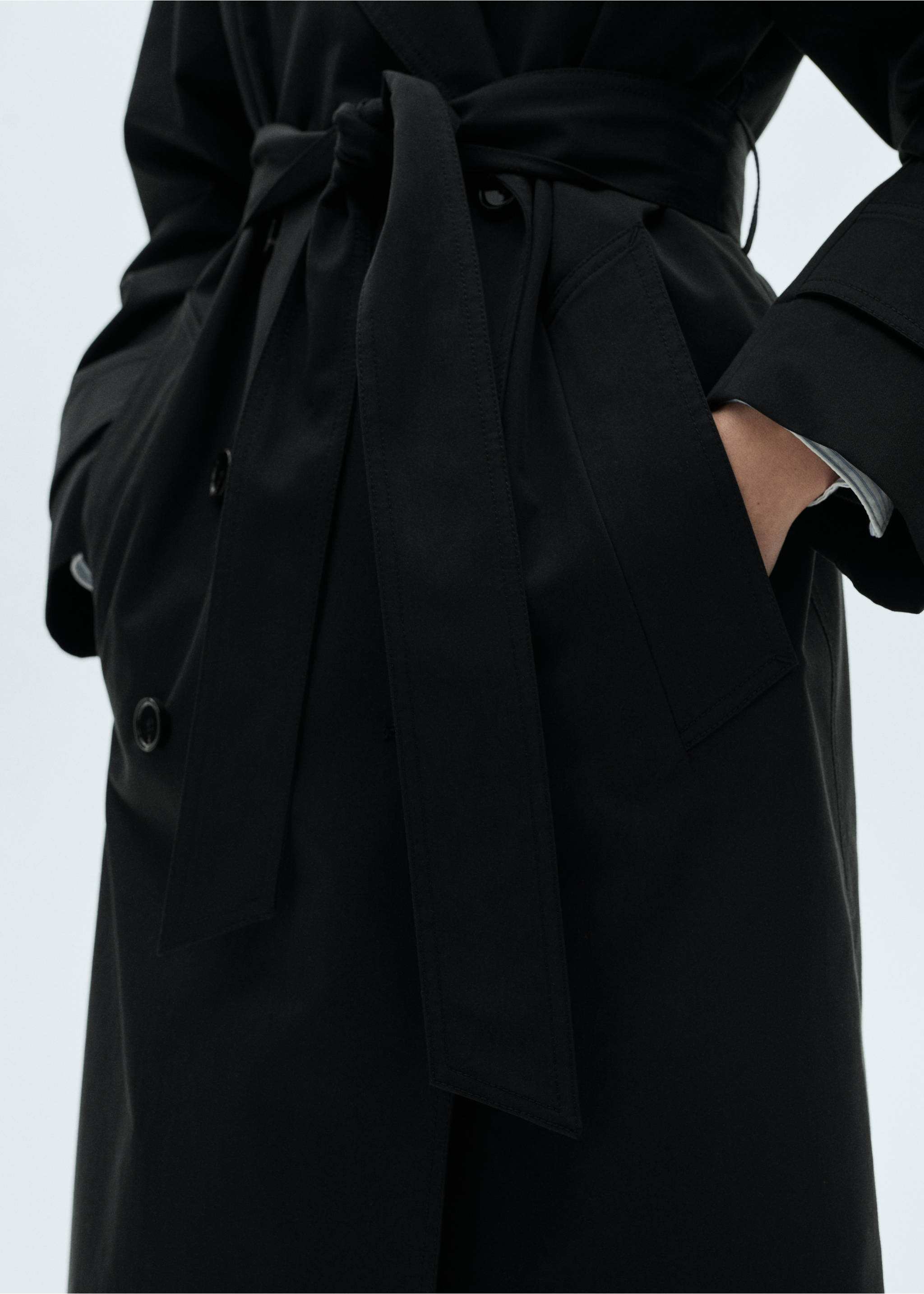 Long oversized double-breasted trench coat - Details of the article 3, Black. Ref: 87054076-00.