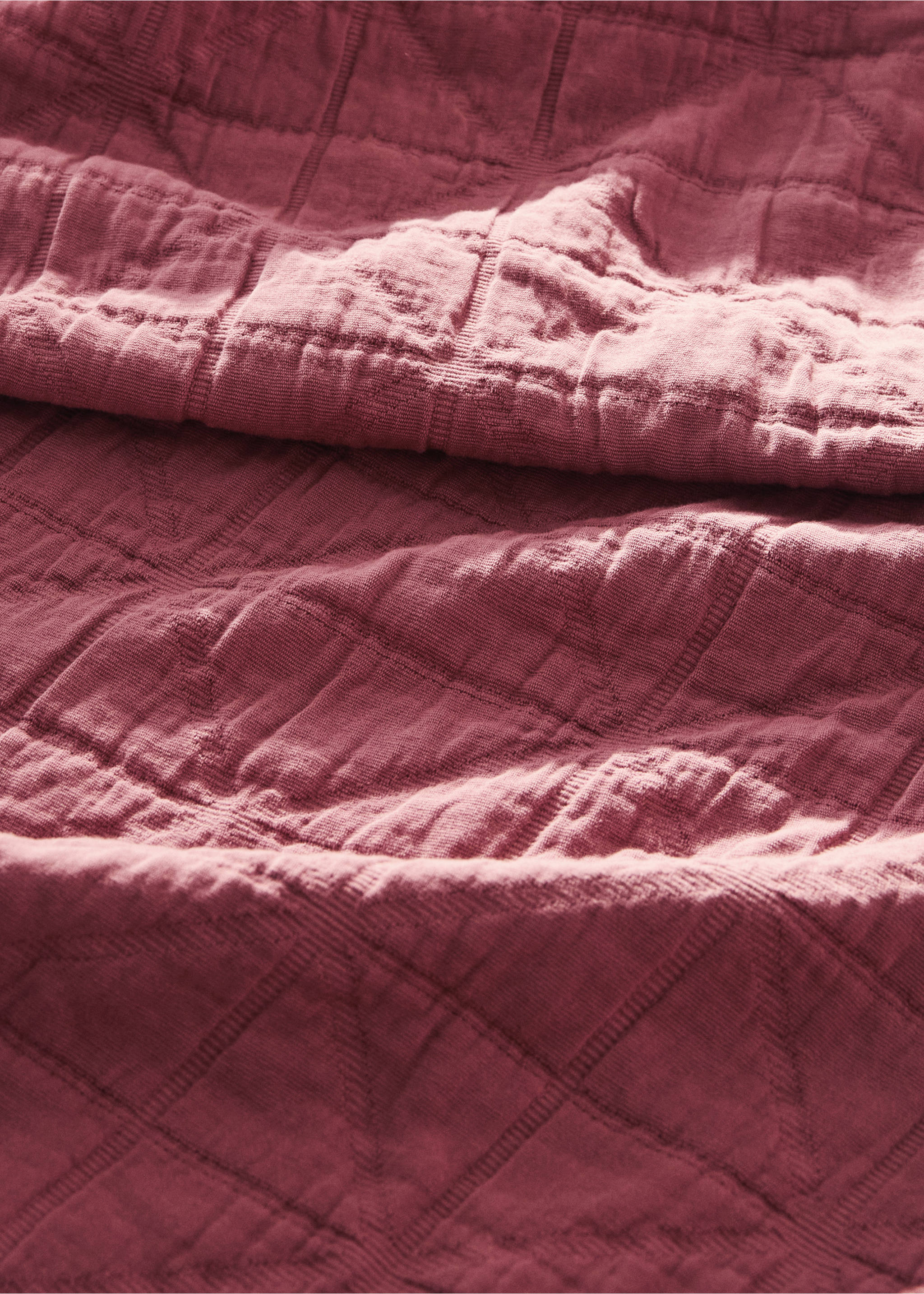 Children’s cotton jacquard garment-dyed rhombus bedspread for 90/105 cm bed - Details of the article 7, Pink. Ref: 87054083-00.