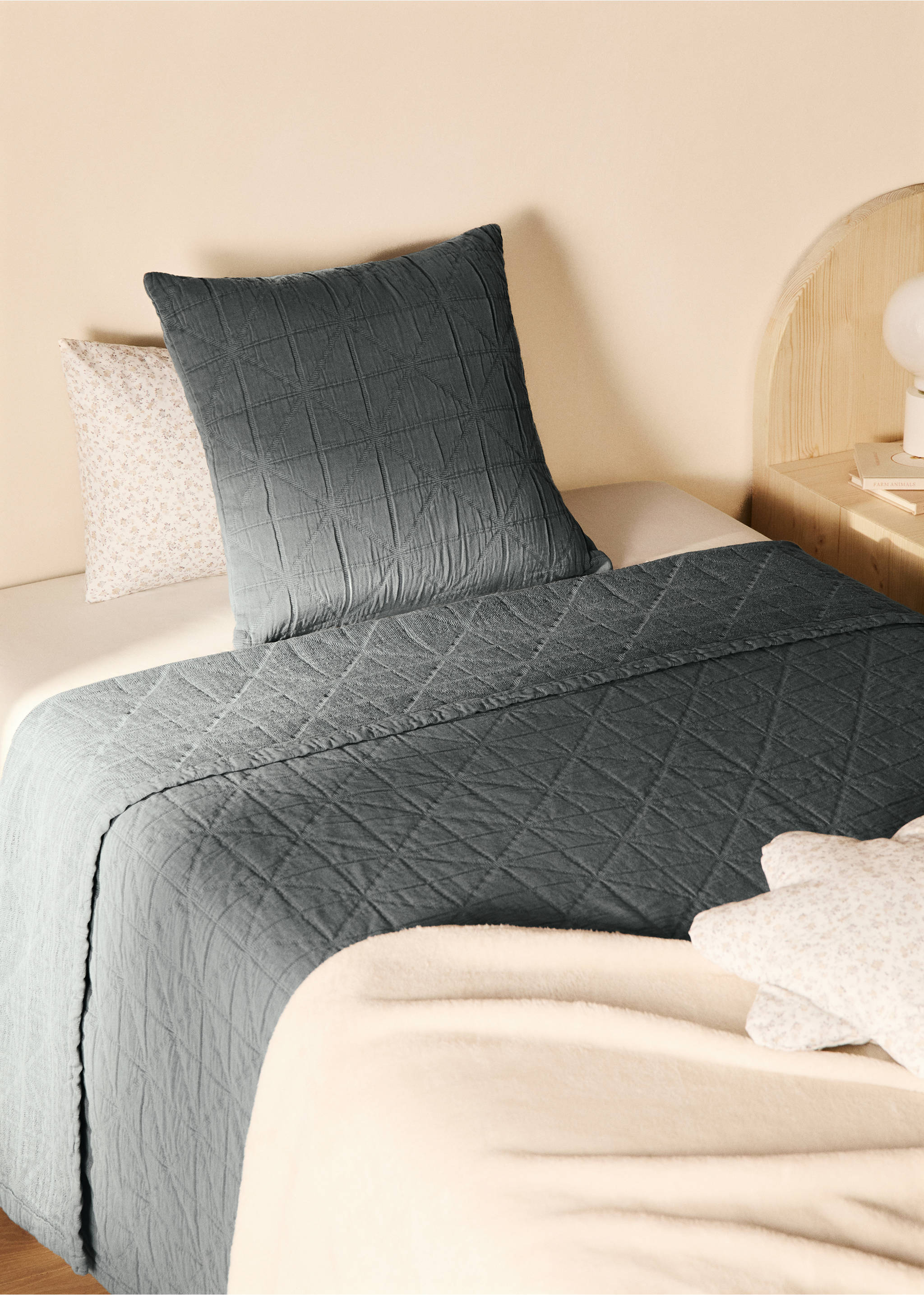 Colcha infantil algodón garment-dyed jacquard rombos cama 90/105 cm - Plano general, Gris. Ref: 87054083-00.