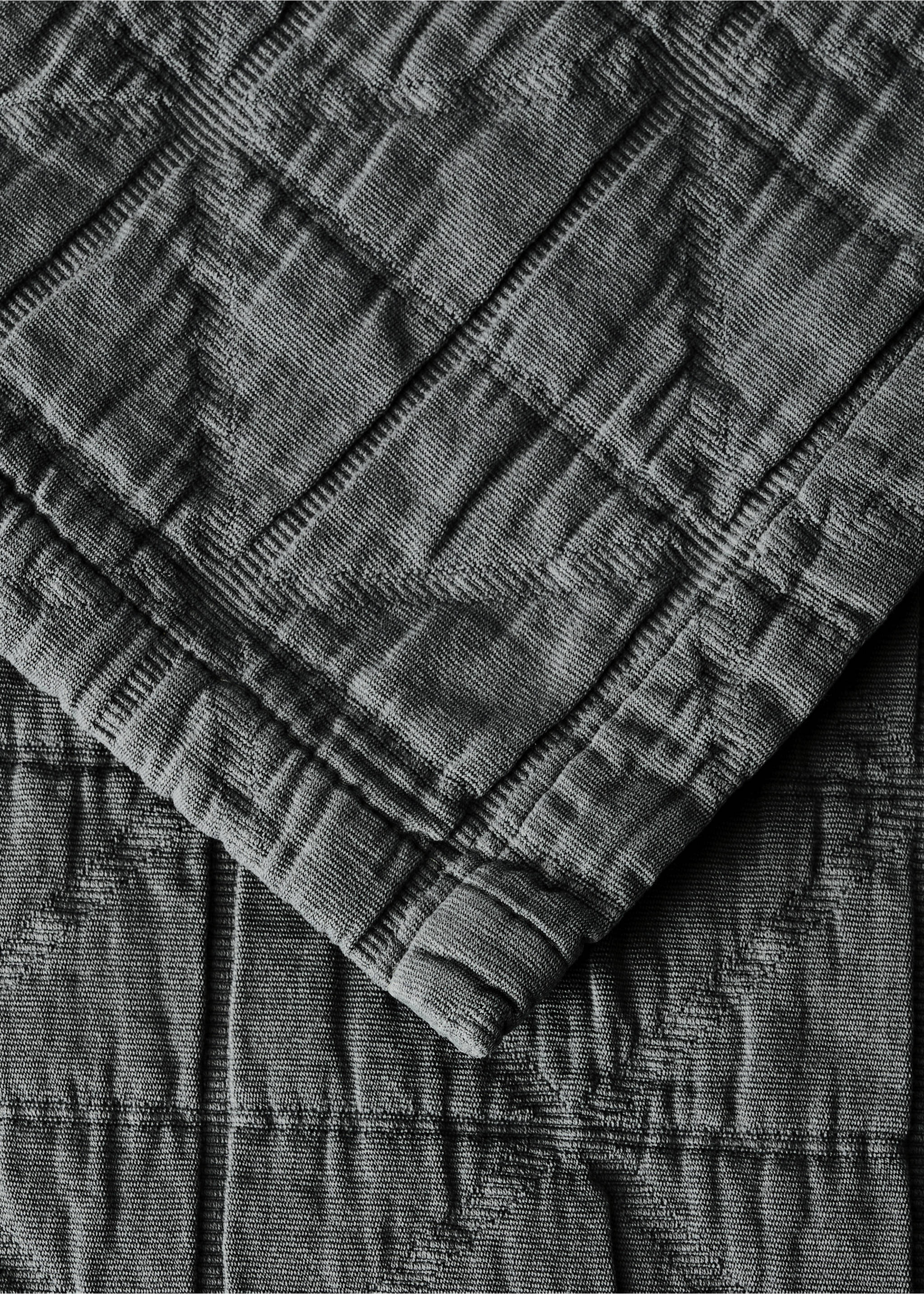 Colcha infantil algodón garment-dyed jacquard rombos cama 90/105 cm - Detalle del artículo 2, Gris. Ref: 87054083-00.