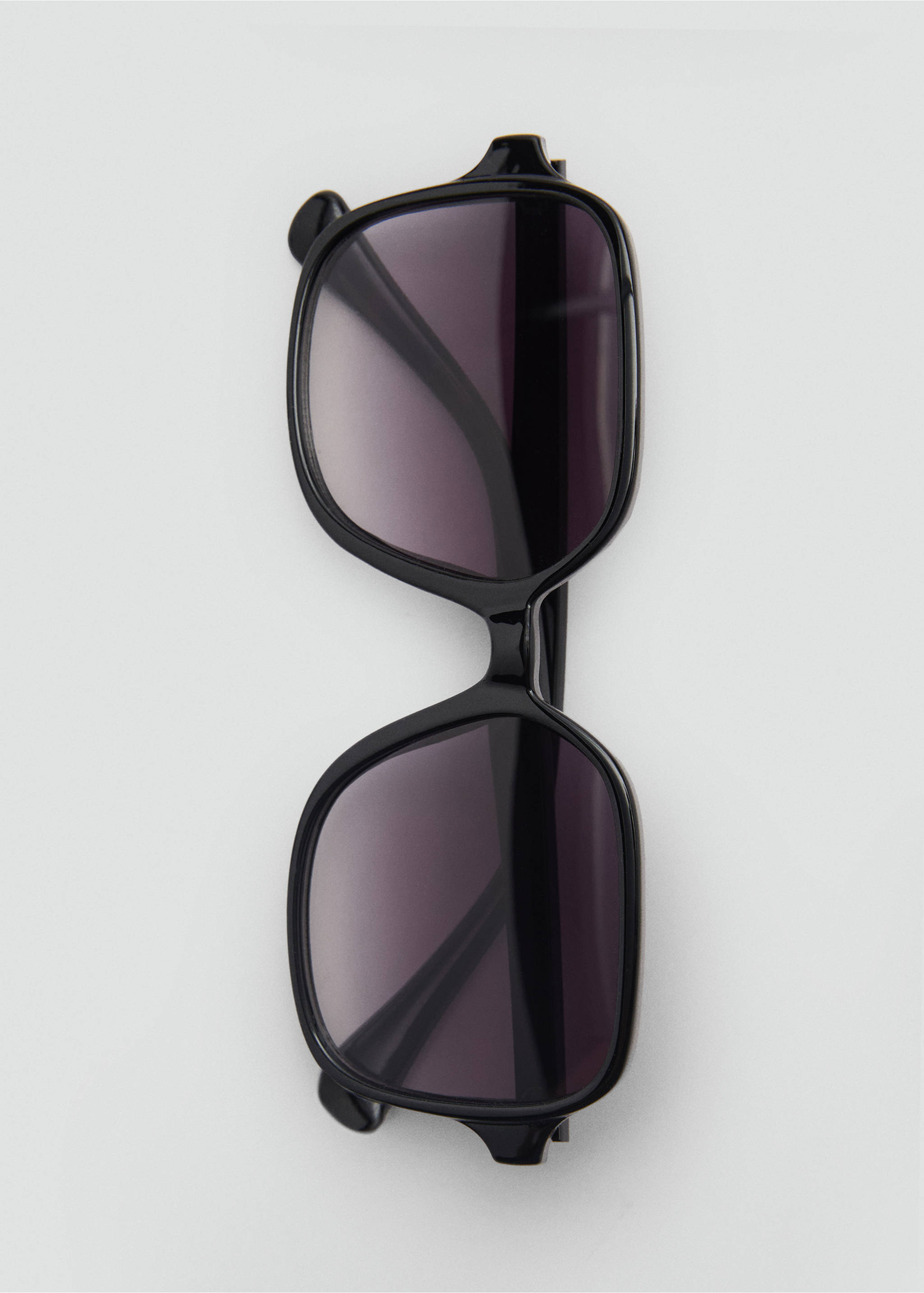 Sonnenbrille mit viereckiger Brillenfassung - Detail des Artikels 2, Schwarz. Ref: 87054387-00.