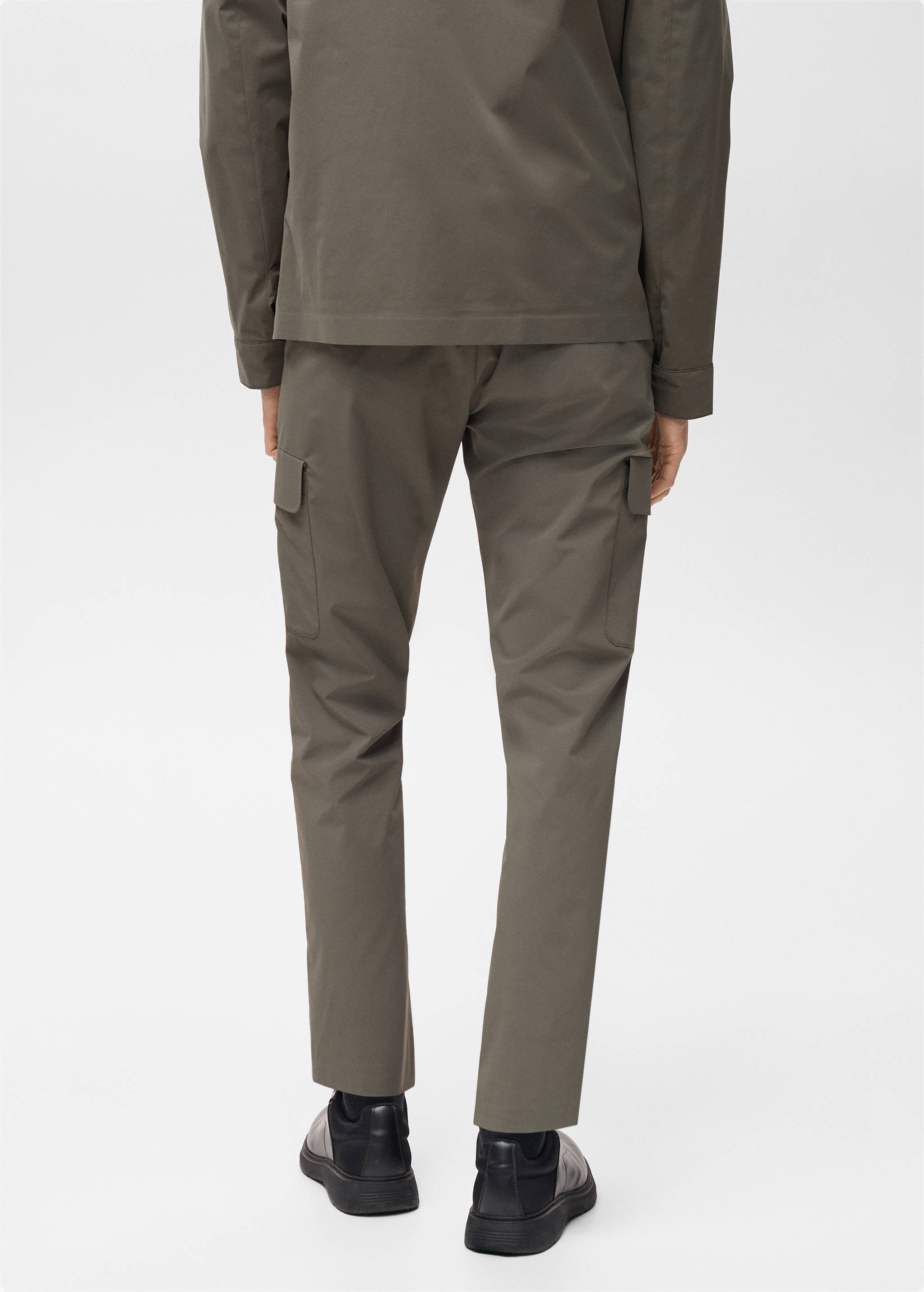 Thermoregulating comfort stretch cargo trousers - Reverse of the article