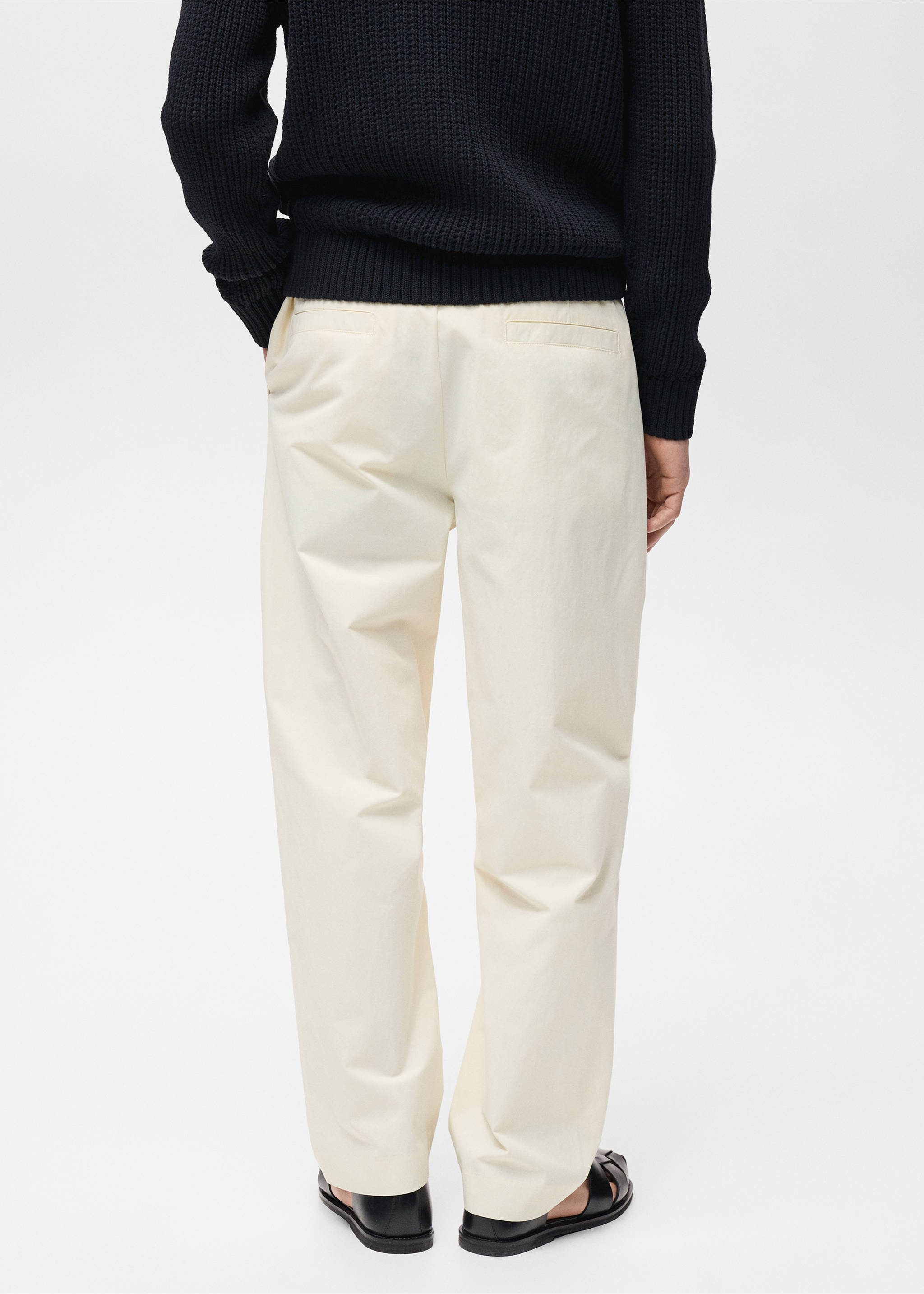 Relaxed-fit trousers with belt - Reverse of the article, Ecru. Ref: 87054397-00.