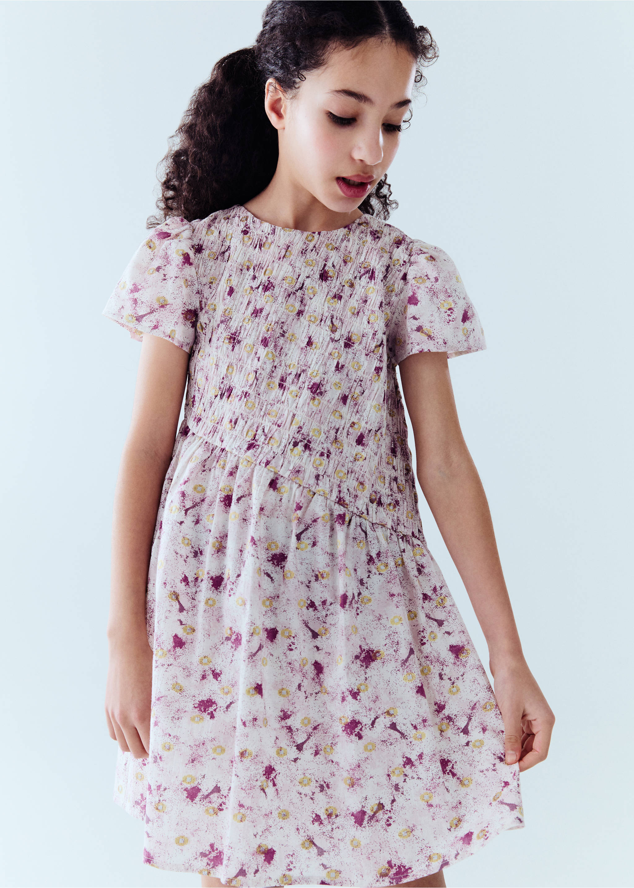 Vestido estampado corto - Detalle del artículo 5, Rosa. Ref: 87054404-00.