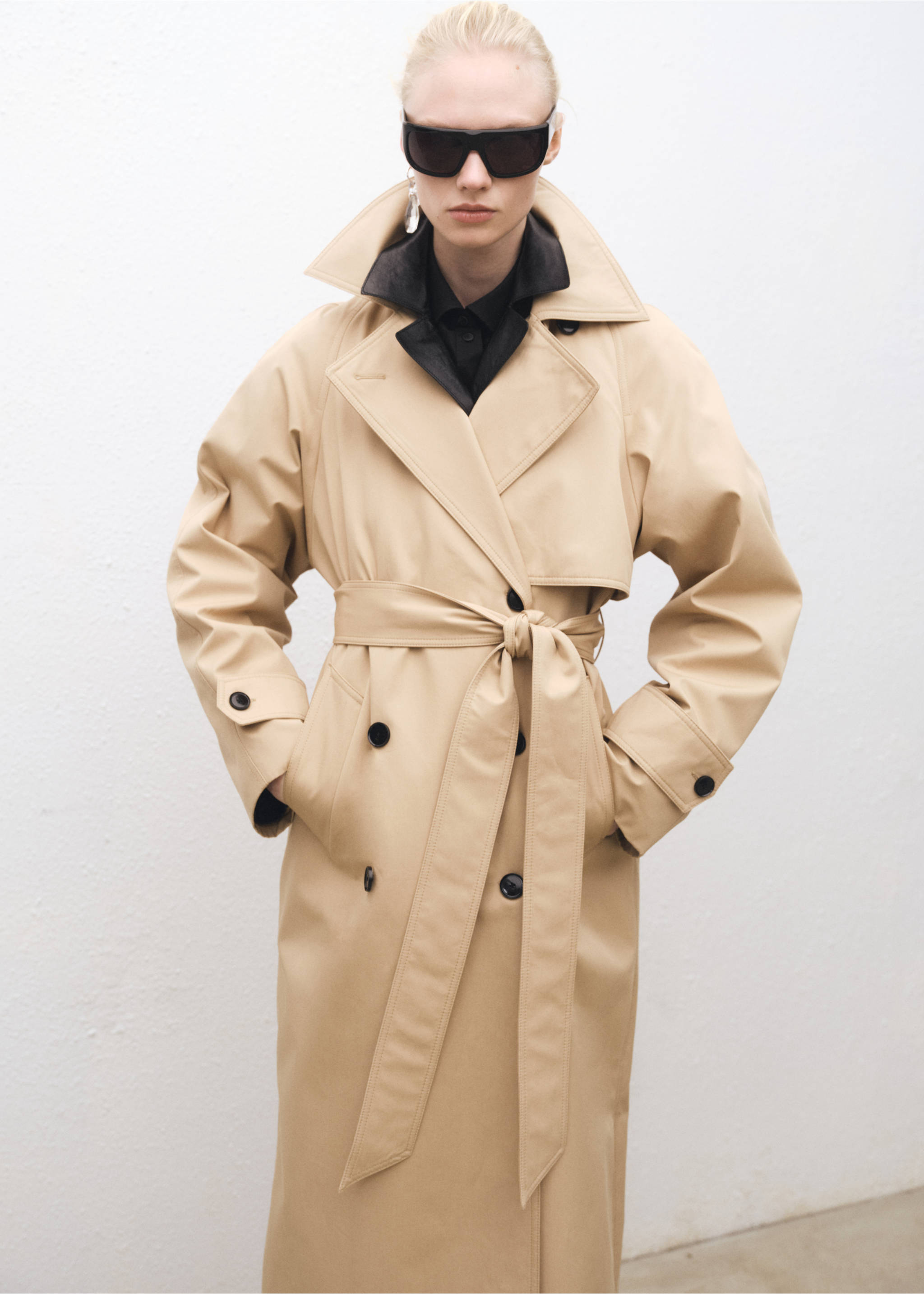 Langer Oversized-Trenchcoat aus Baumwolle - Mittlere Ansicht, Beige. Ref: 87054424-00.