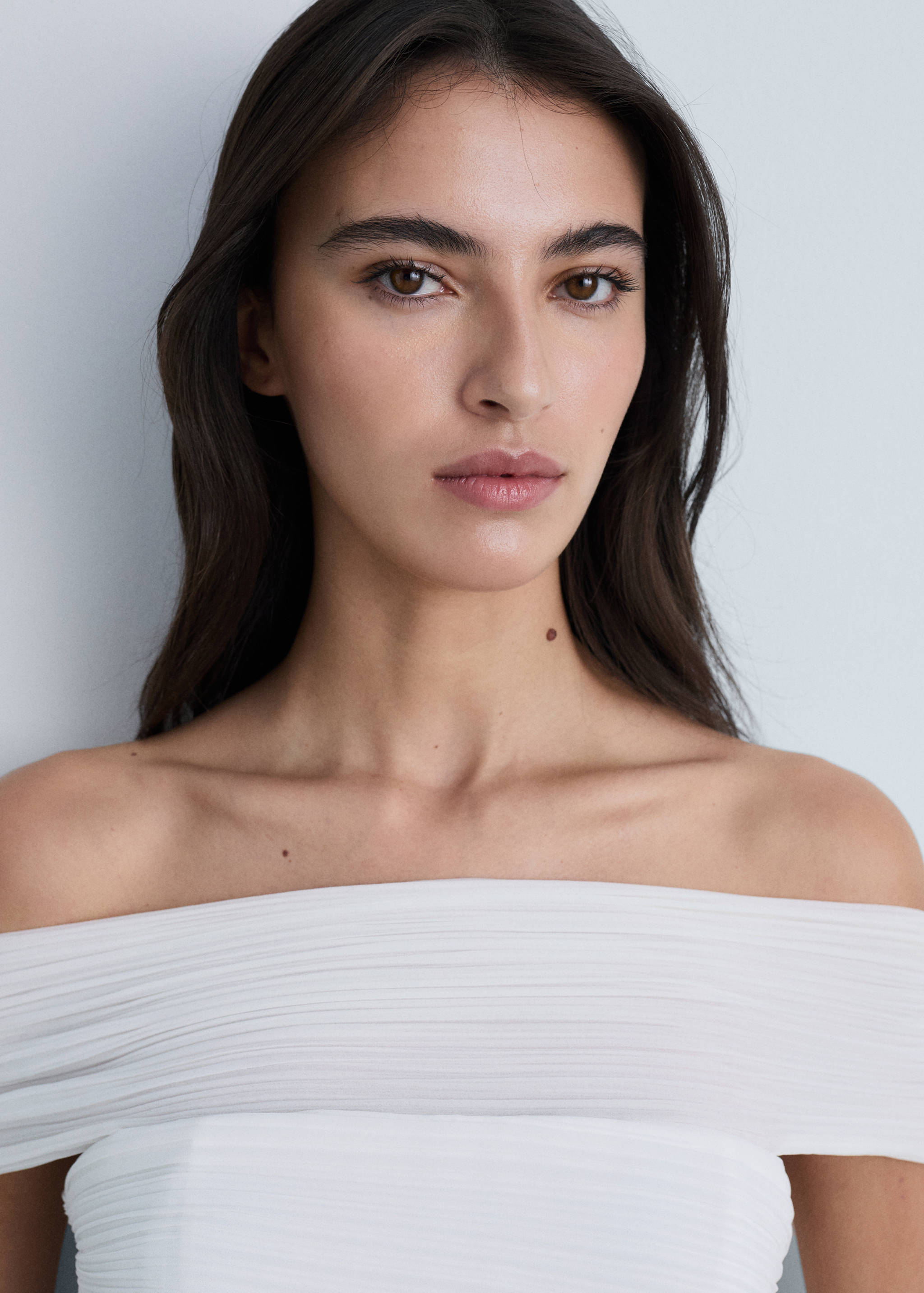 Off-the-shoulder pleated dress - Details of the article 1