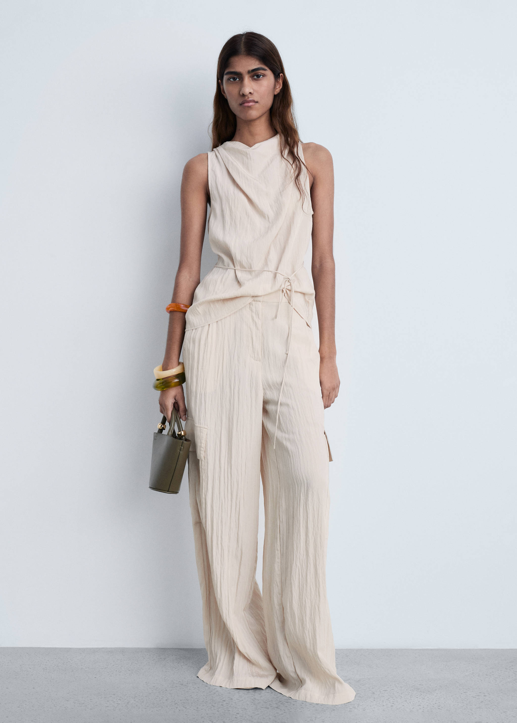 Pantalón cargo textura - Plano general