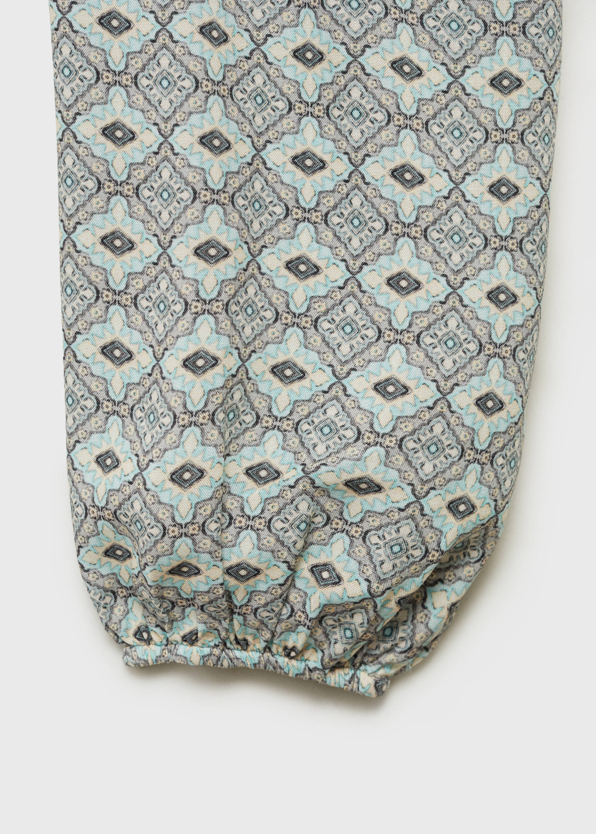 Asymmetrical printed blouse - Details of the article 0