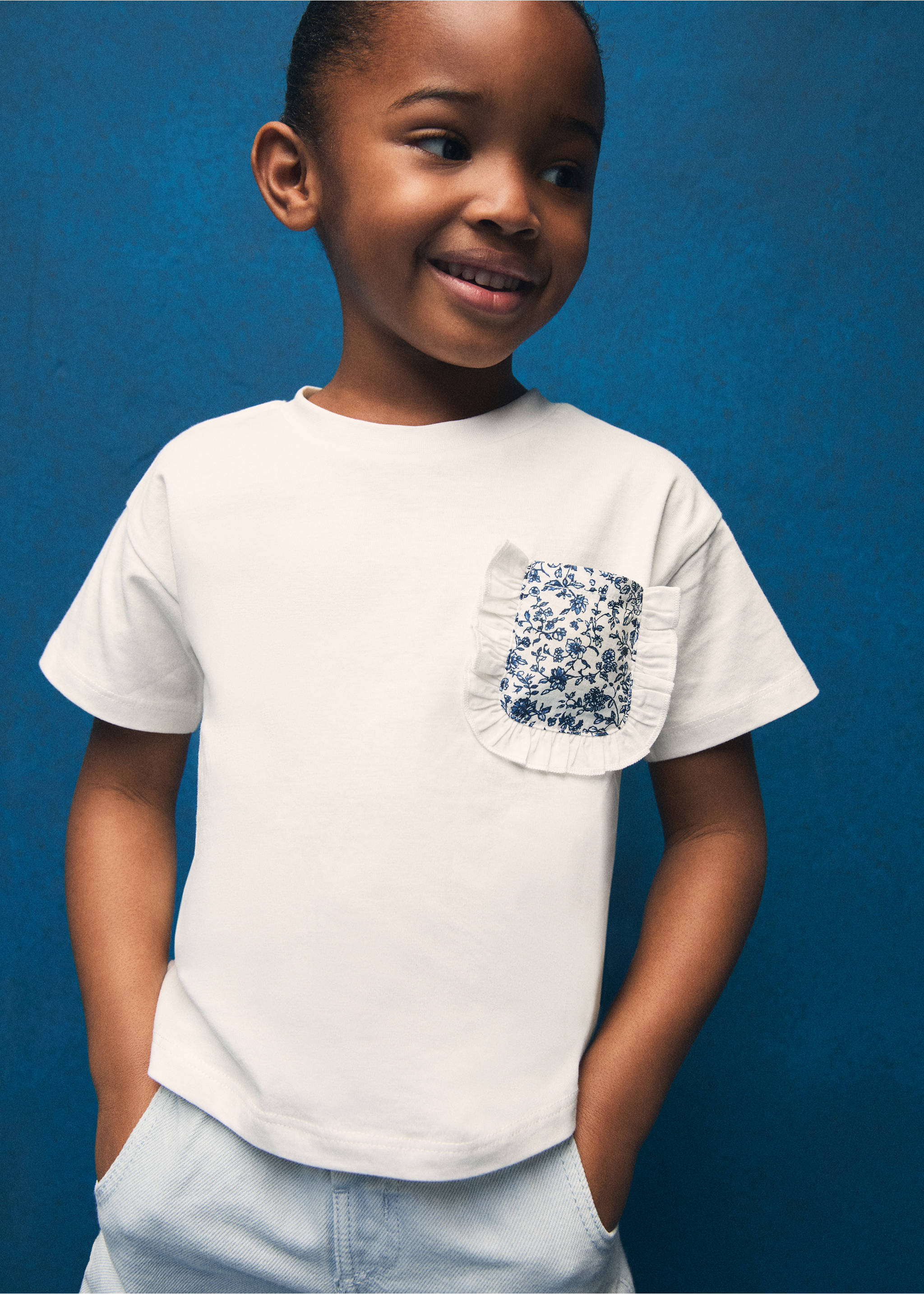 Samarreta butxaca aplicada - Detall de l'article 5, Blanc trencat. Ref: 87054797-00.