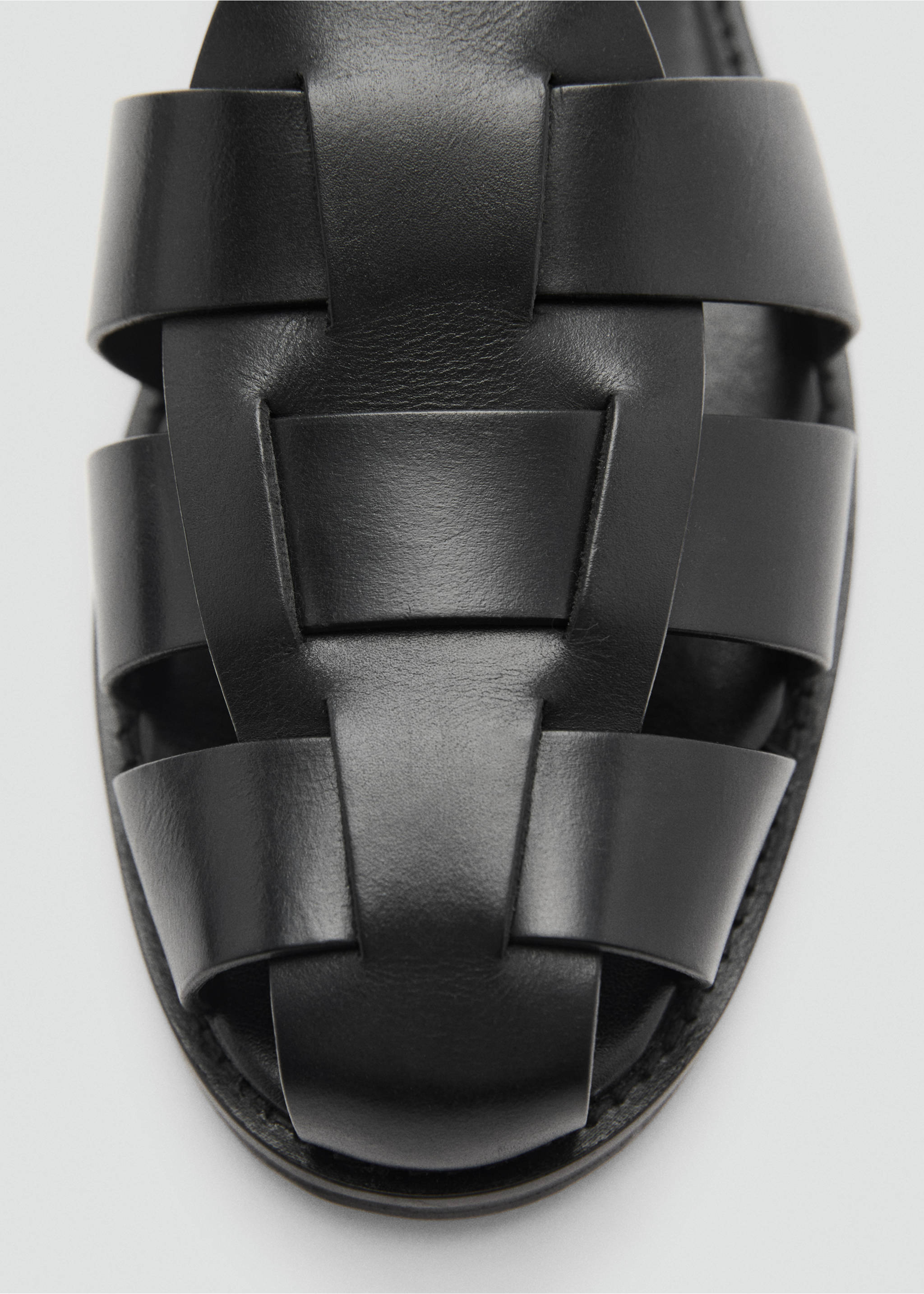 Strandsandale aus Leder - Detail des Artikels 1, Schwarz. Ref: 87054799-00.