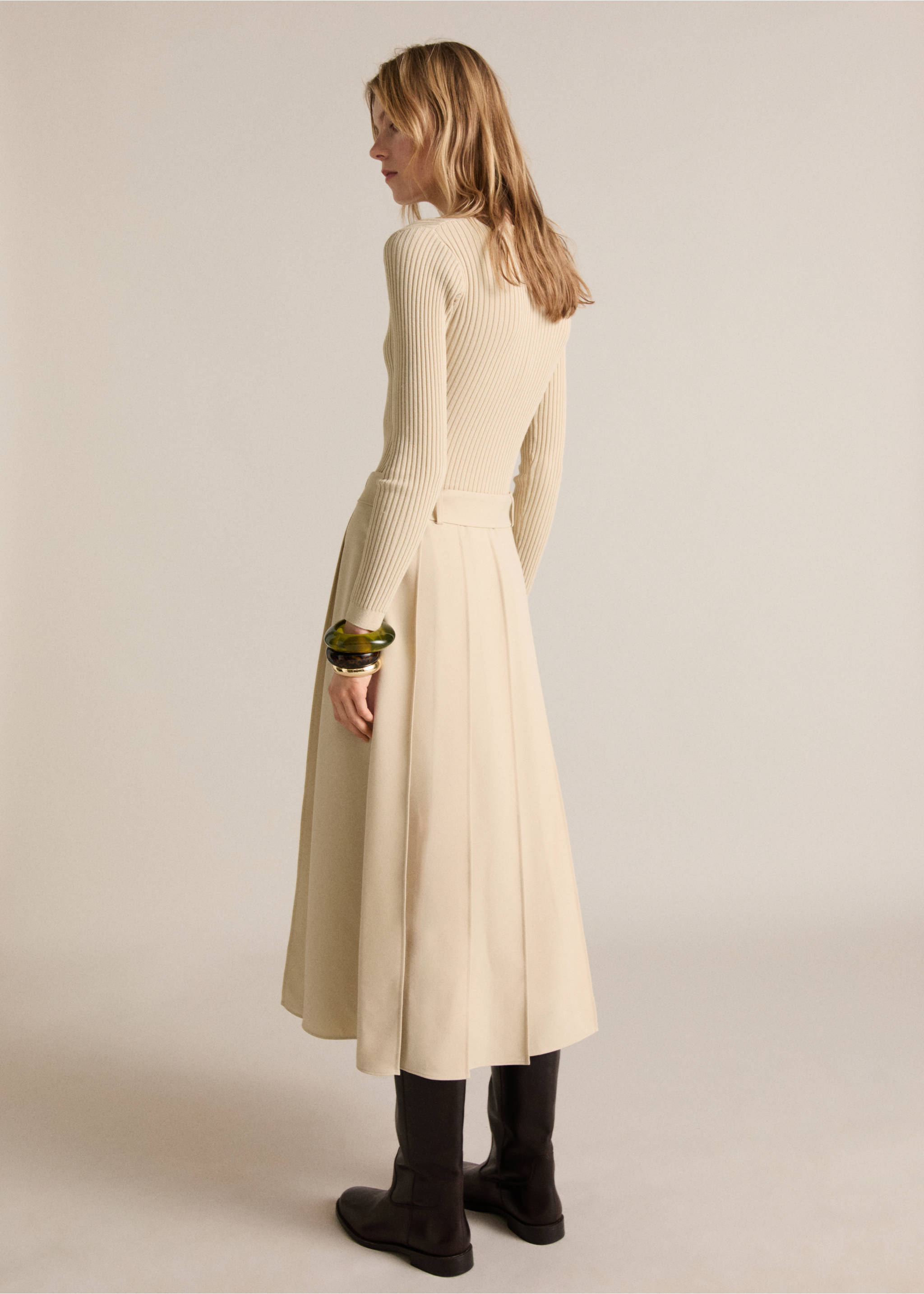 Gürtelkleid aus kombiniertem Stoff - Rückseite des Artikels, Ecru. Ref: 87054803-00.