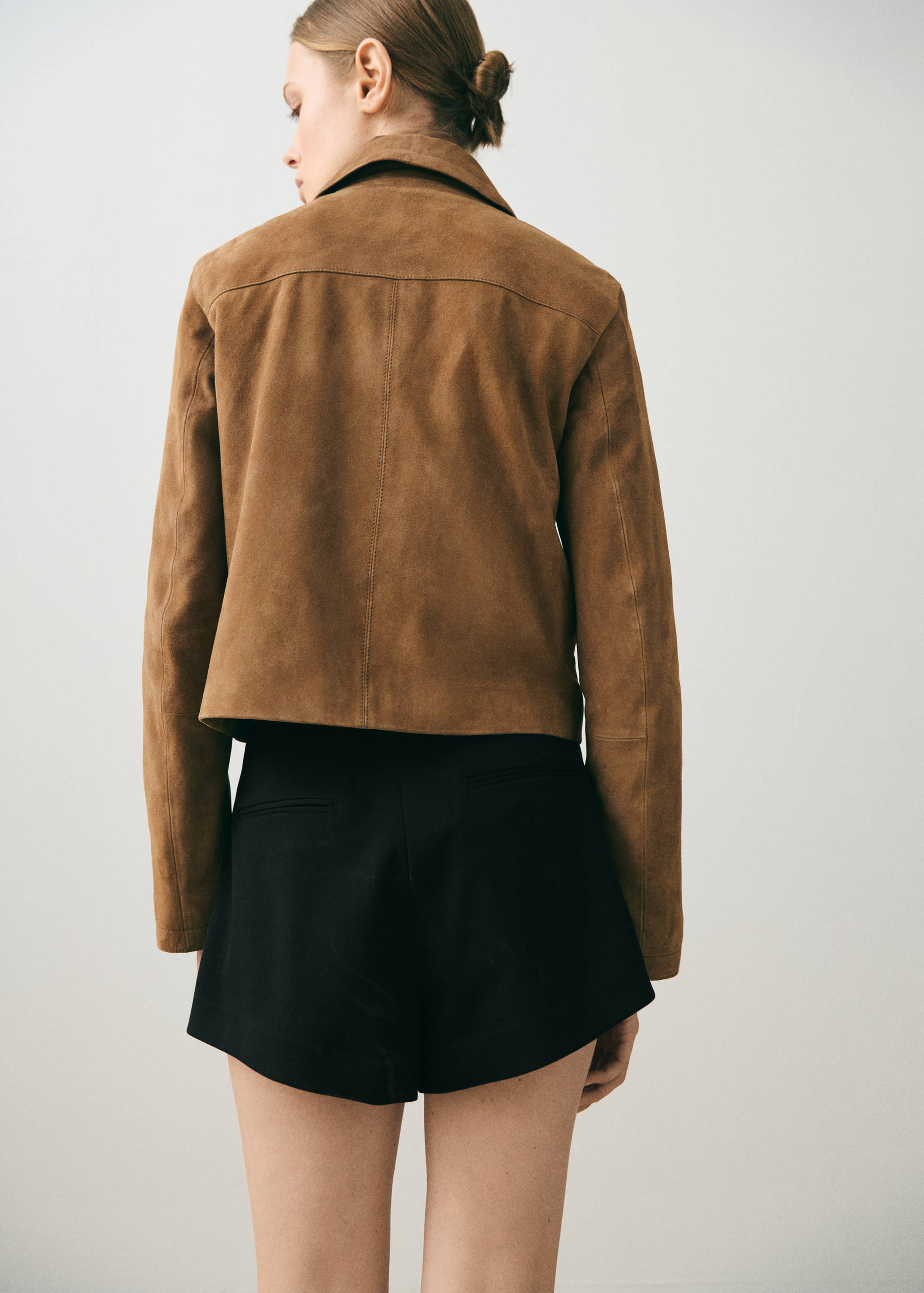 Suede leather jacket - Reverse of the article