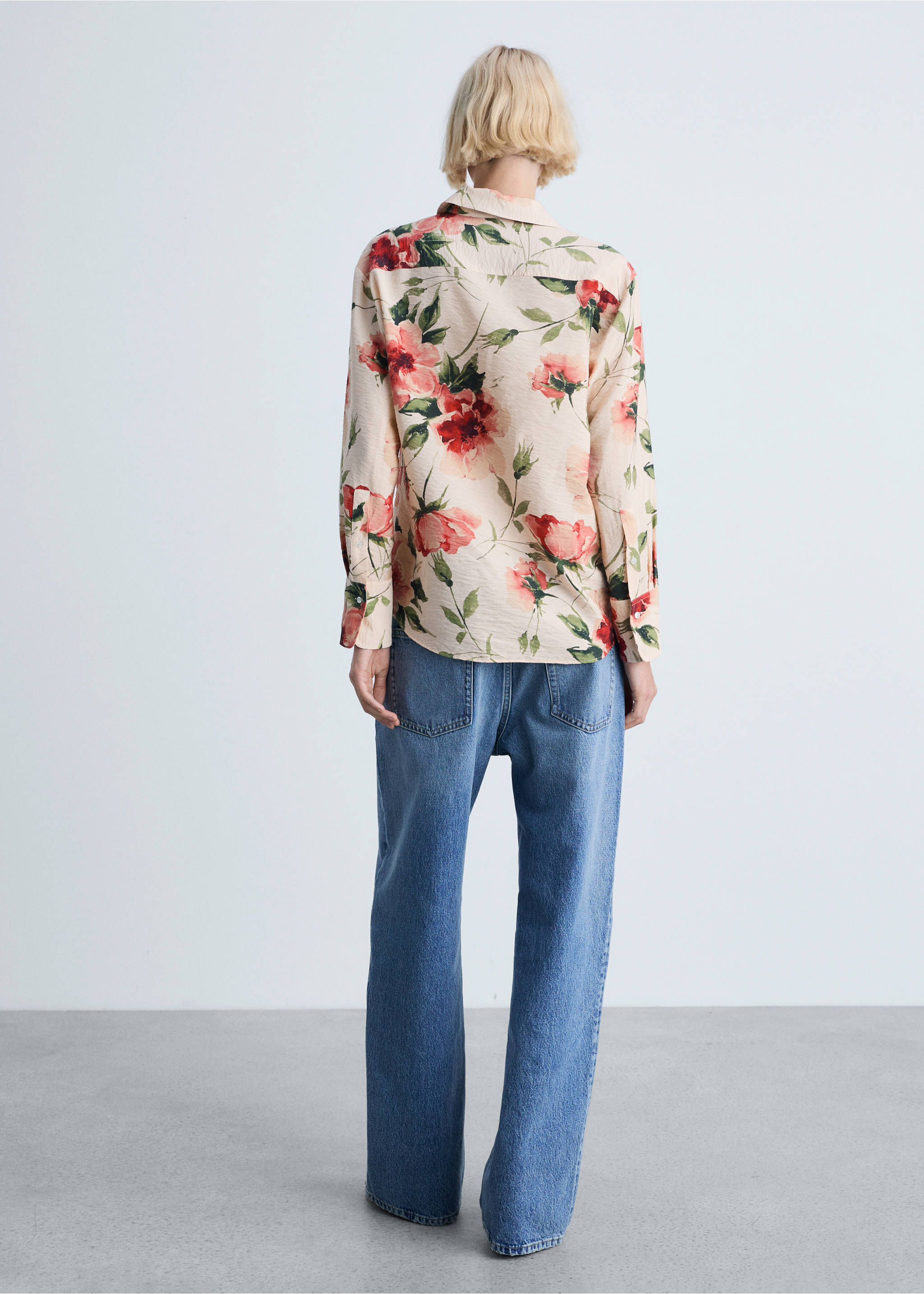 Flowy floral print shirt - Reverse of the article, Ecru. Ref: 87054812-00.