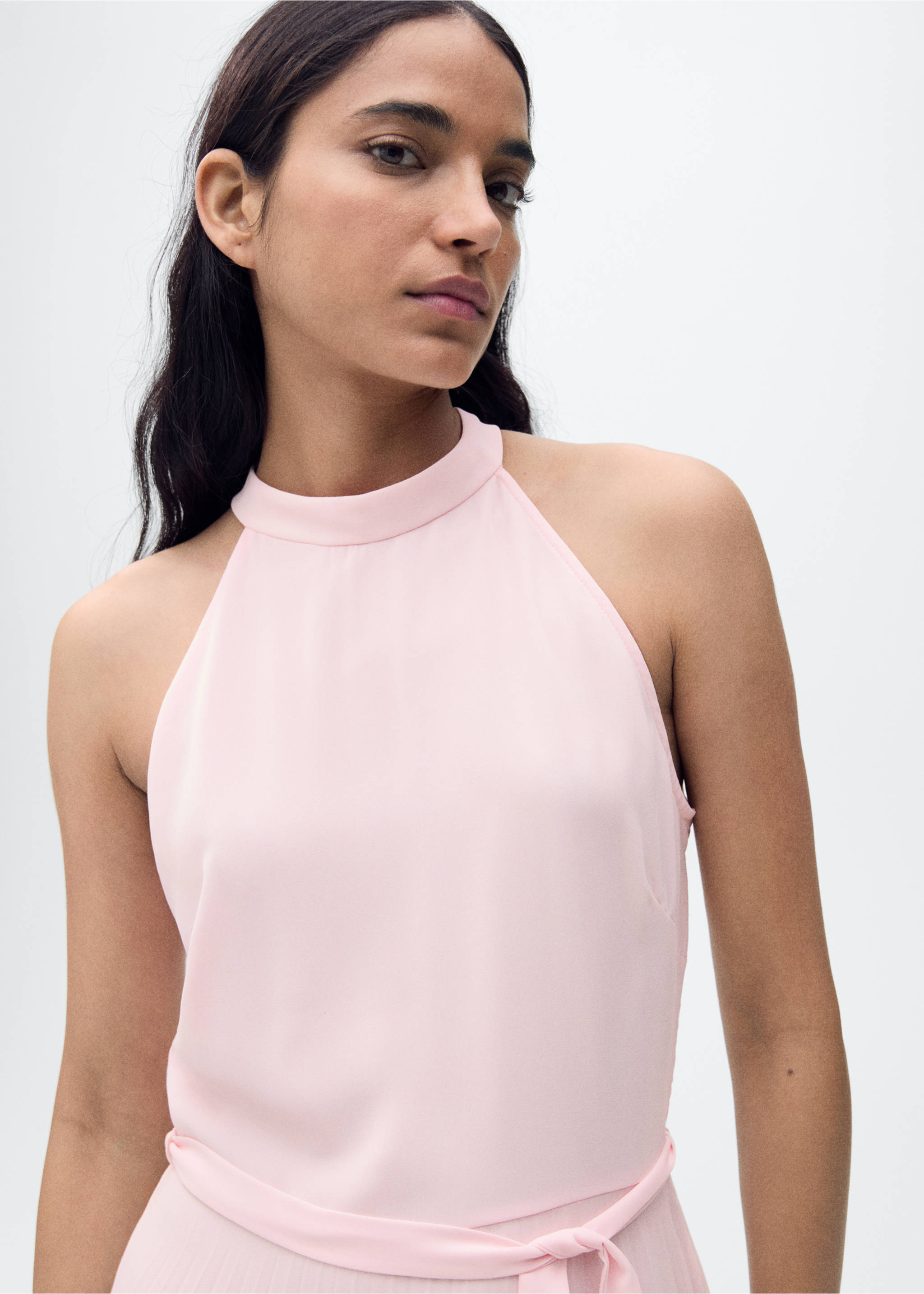 Vestido plisado cuello halter - Plano medio, Rosa. Ref: 87055738-00.