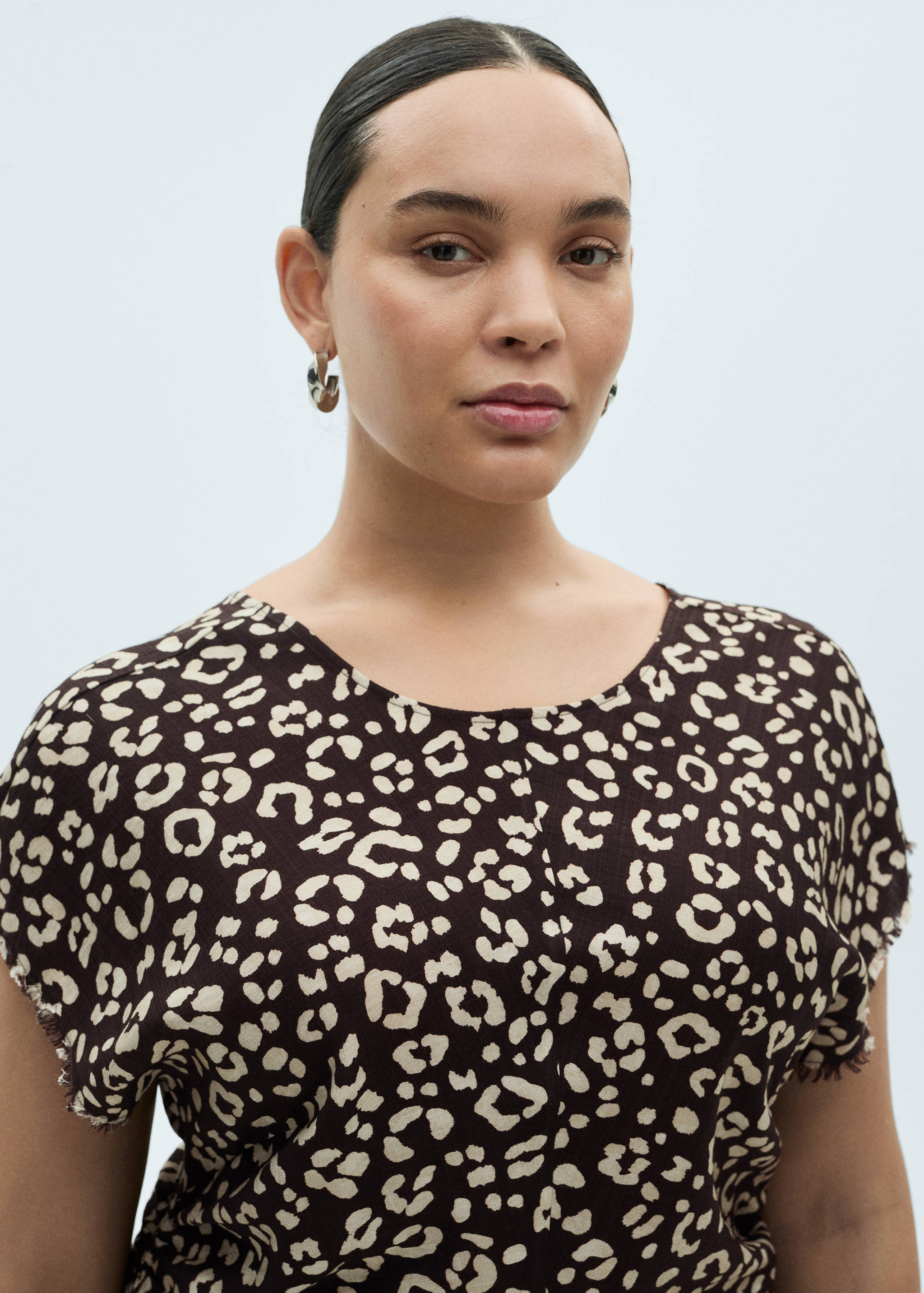 Vestido animal print terminaciones deshilachadas - Detalle del artículo 4