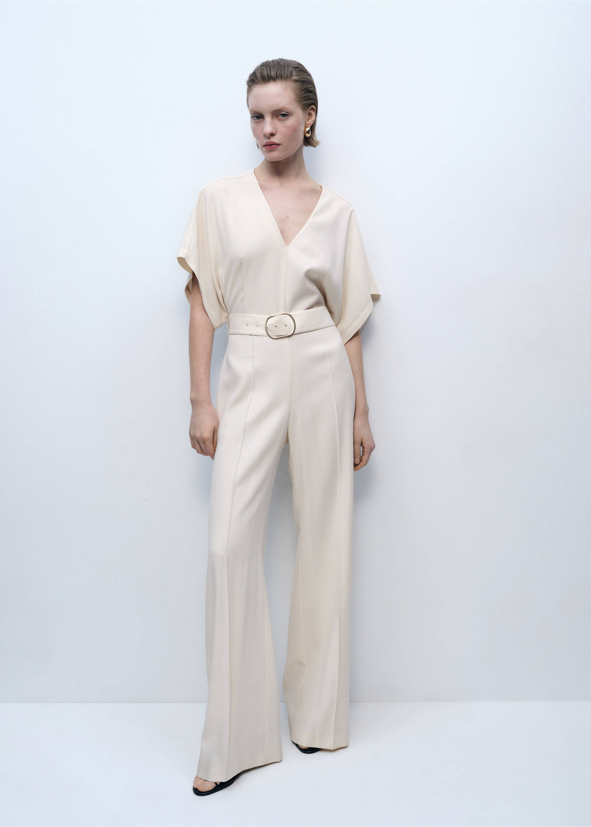 Long jumpsuit with belt and buckle - General plane, Ecru. Ref: 87055754-00.