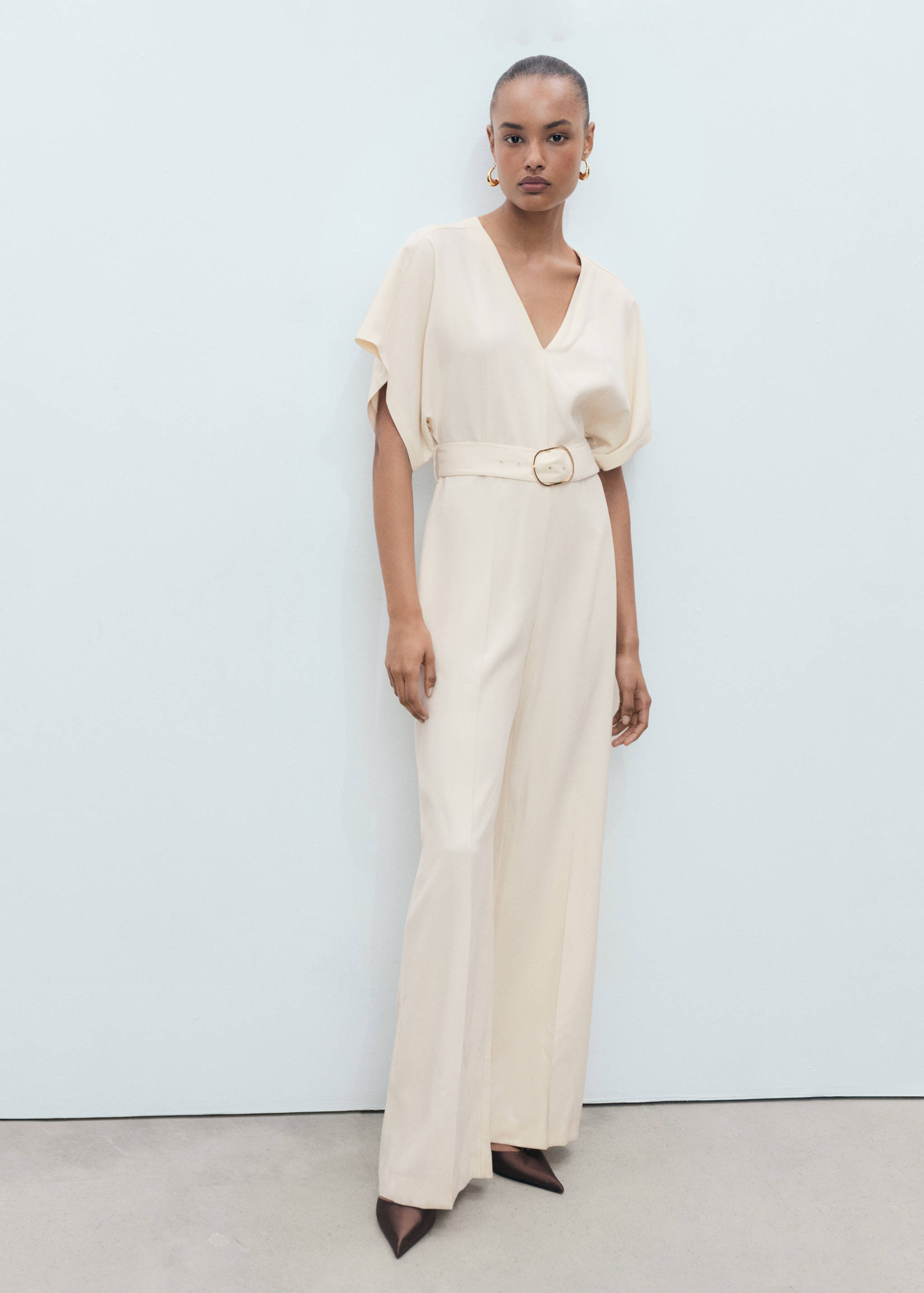 Mono largo cinturón hebilla - Plano general