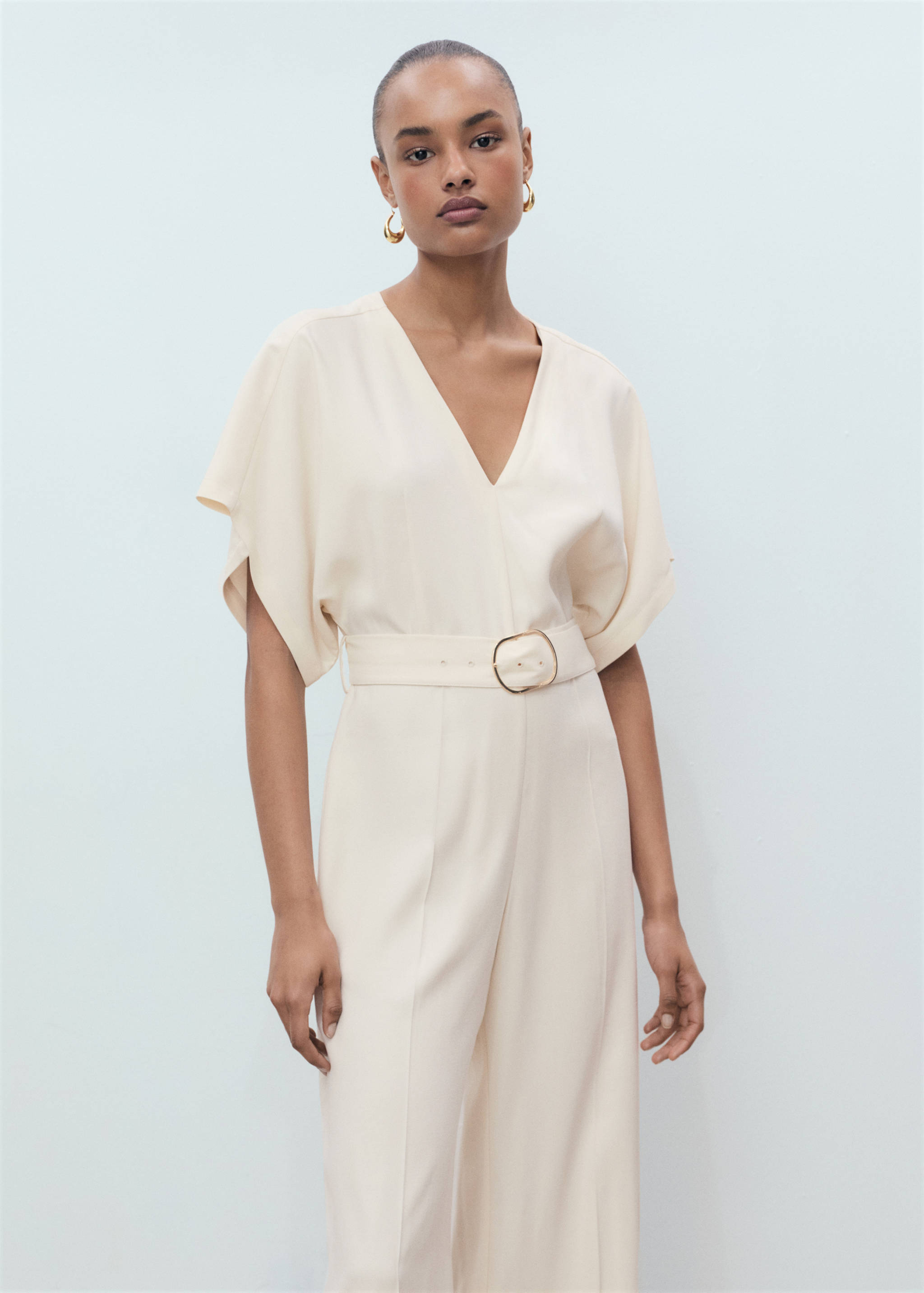 Mono largo cinturón hebilla - Plano medio