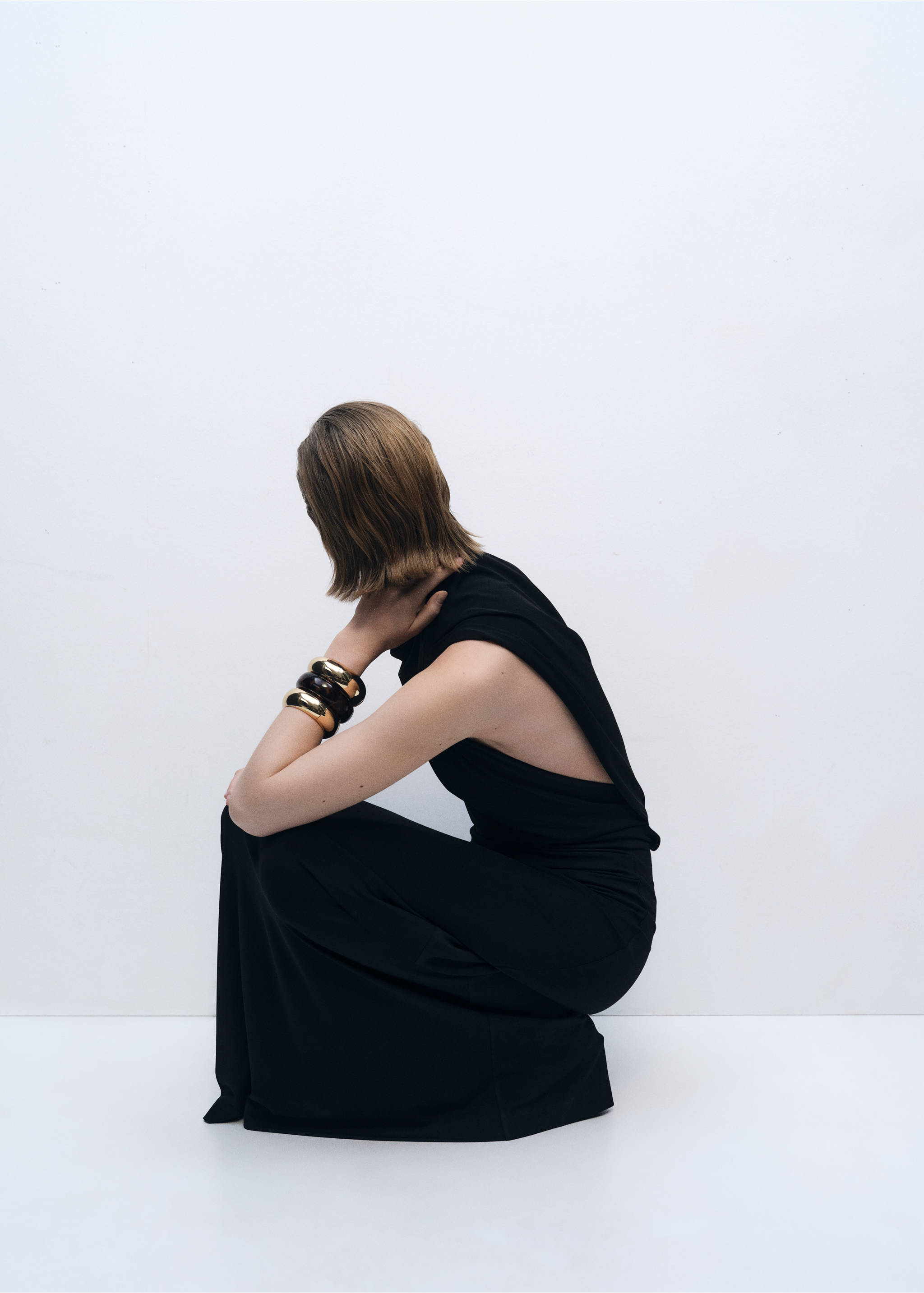 Draped dress with side-slit - Details of the article 1, Black. Ref: 87055758-00.