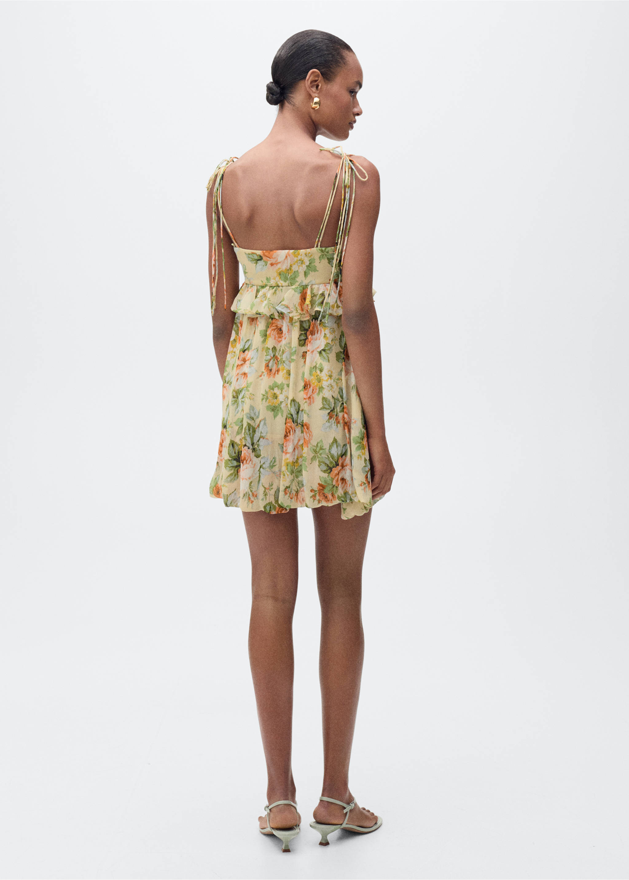 Short floral-print dress with ruffle detail - Reverse of the article, Ecru. Ref: 87055766-00.