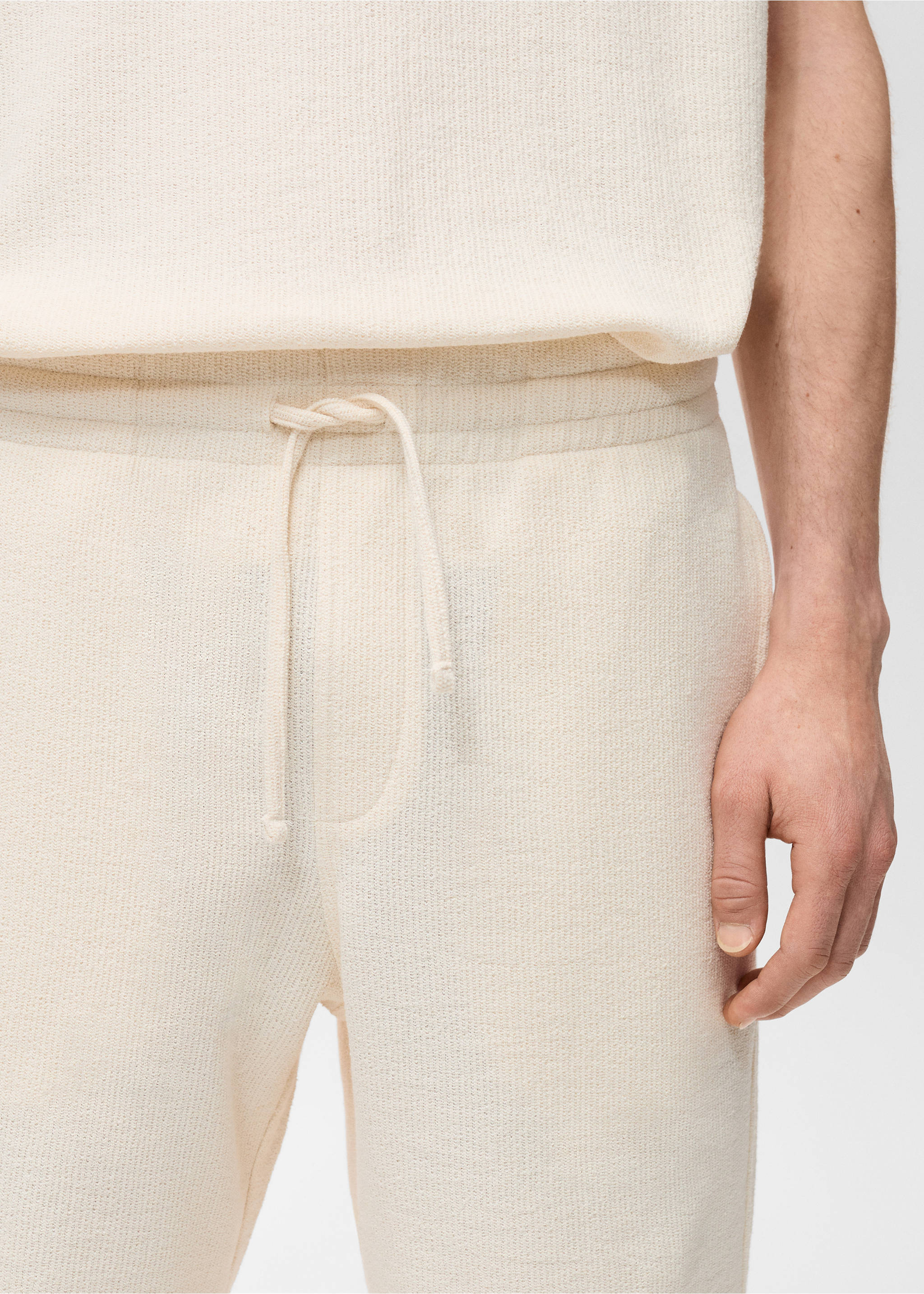 Textured cotton bermuda shorts with drawstring - Details of the article 1, Ecru. Ref: 87055924-00.