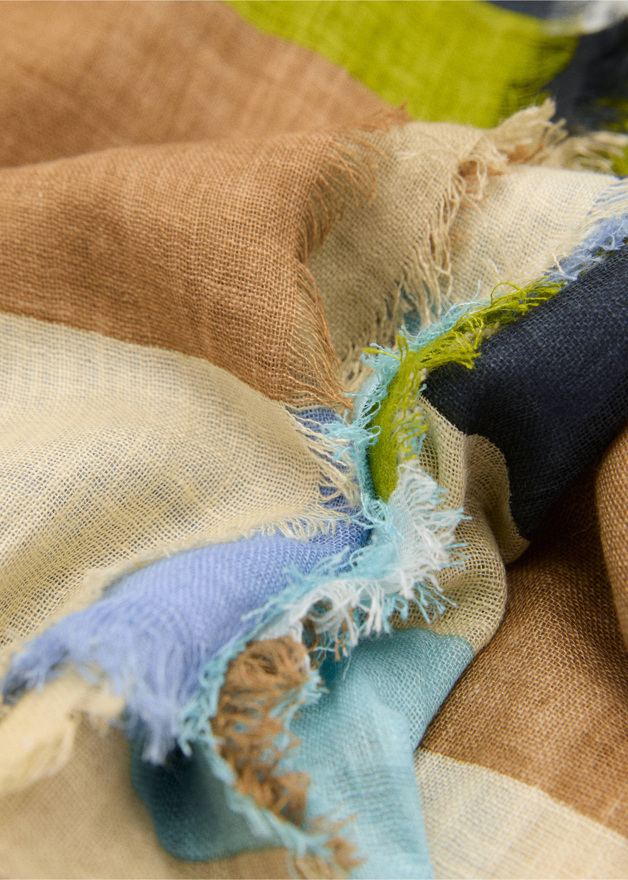 Striped linen-blend scarf - Medium plane, Ecru. Ref: 87055925-00.