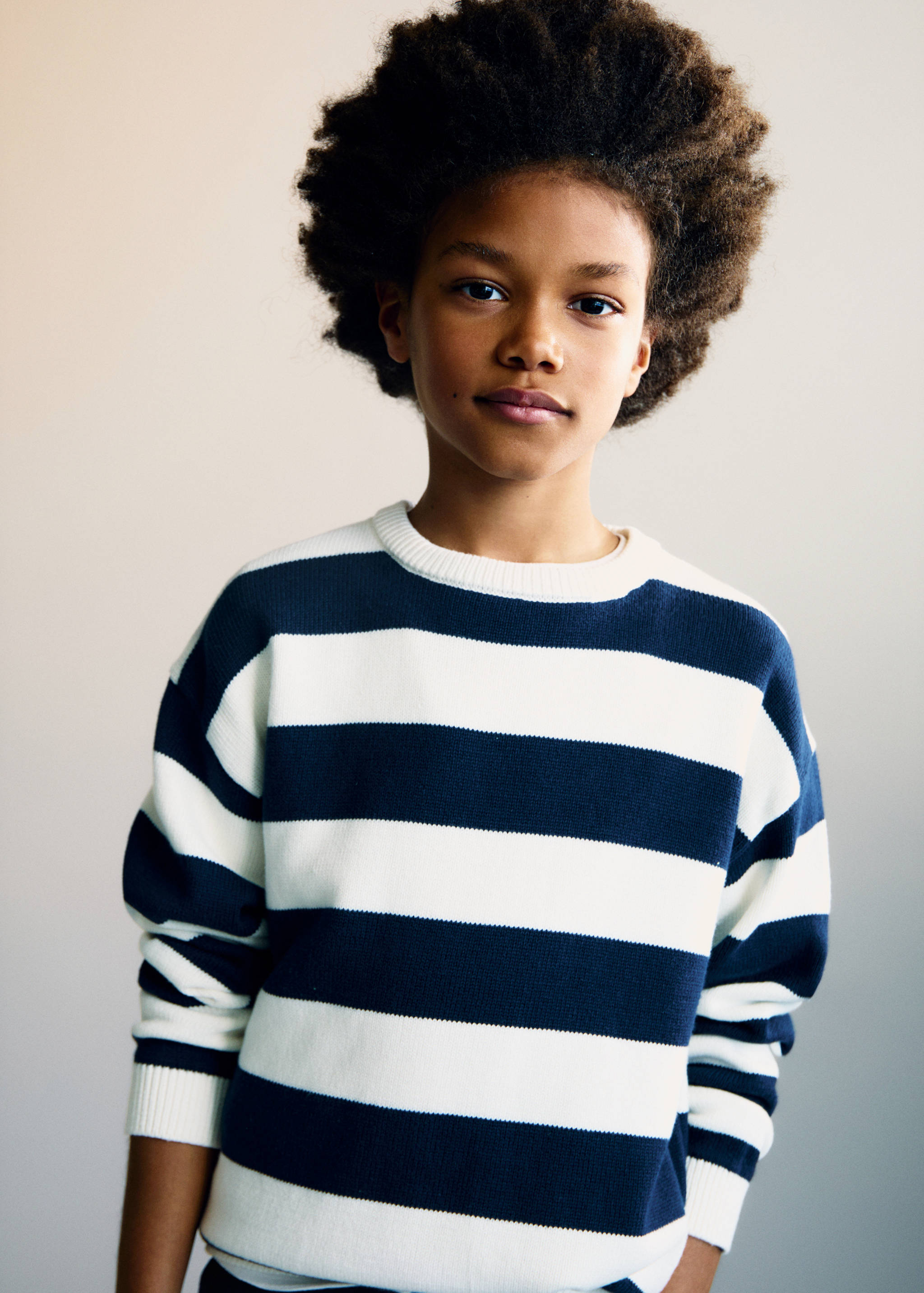 Knit striped sweater - Medium plane