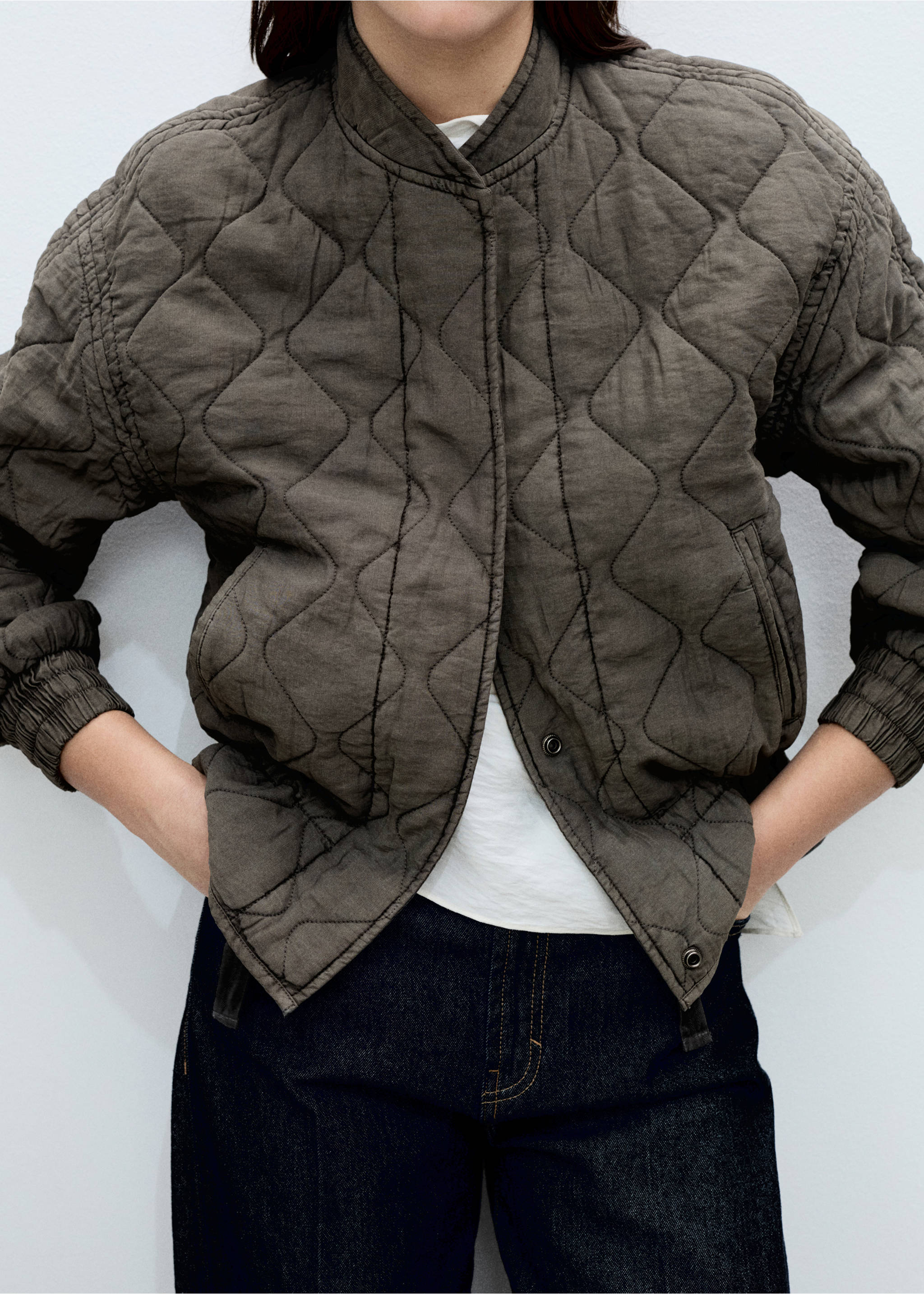 Quilted bomber jacket - Details of the article 3, Grey. Ref: 87055968-00.