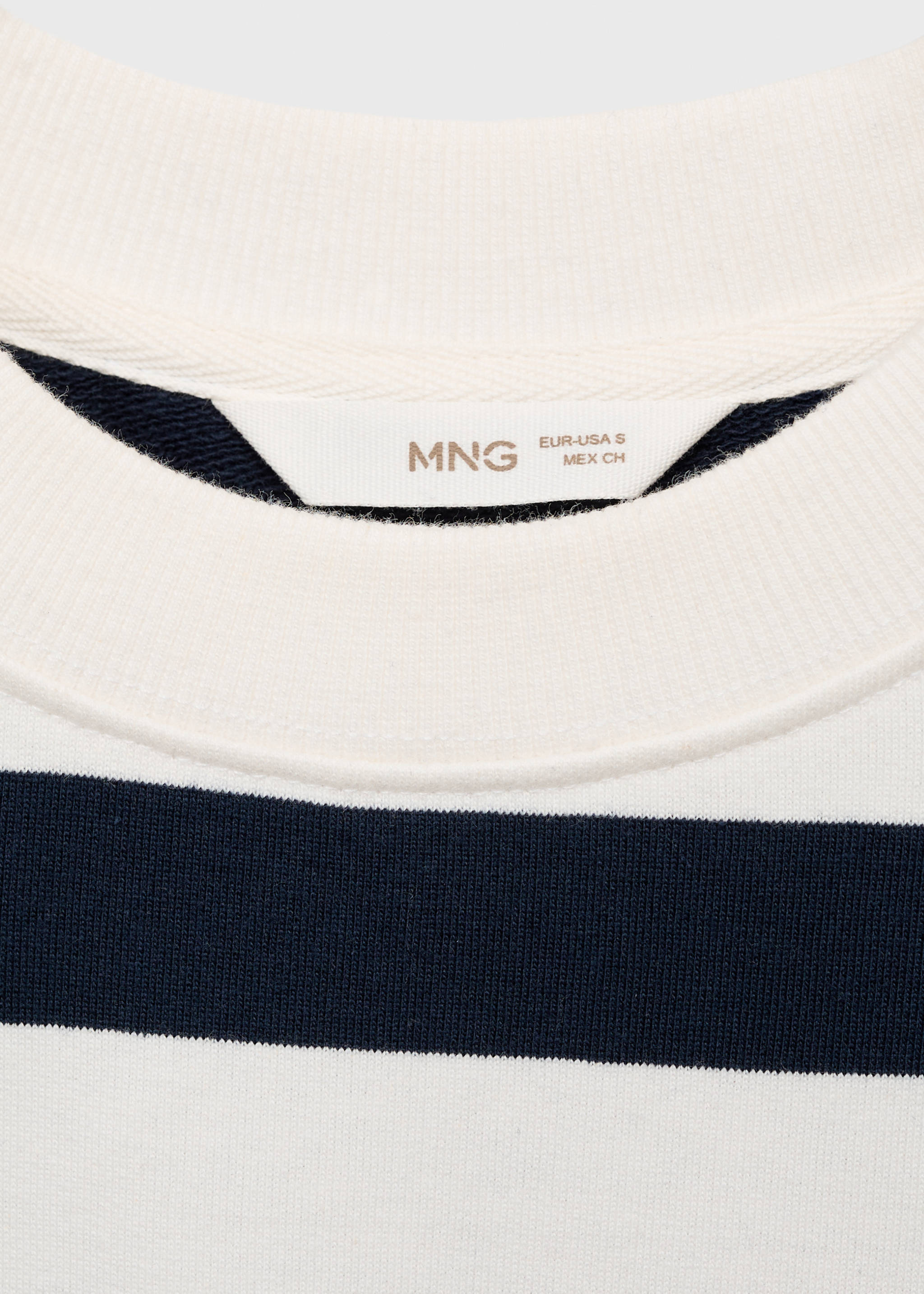 Message striped sweatshirt - Details of the article 8