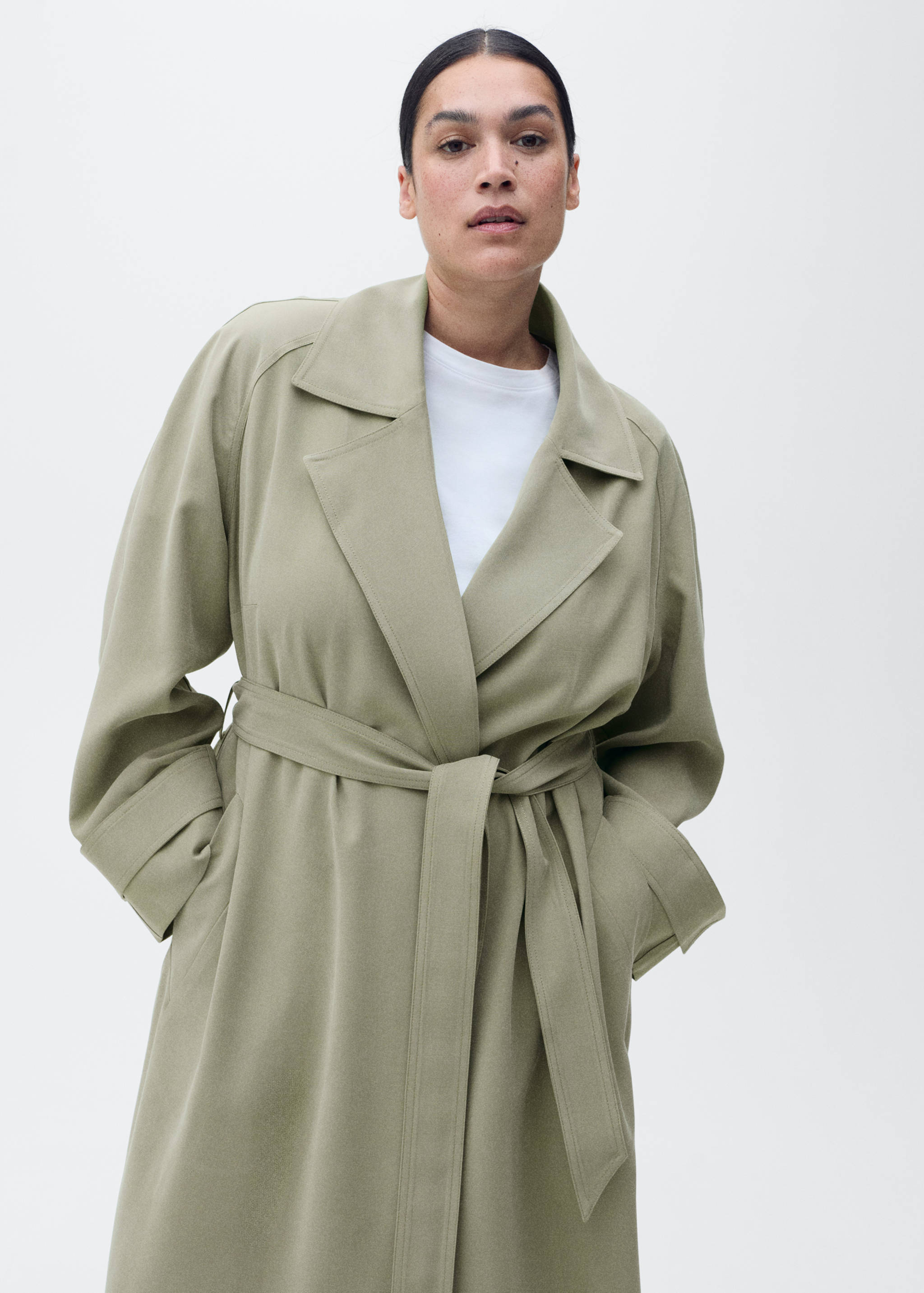 Soft trench coat with belt - Details of the article 5