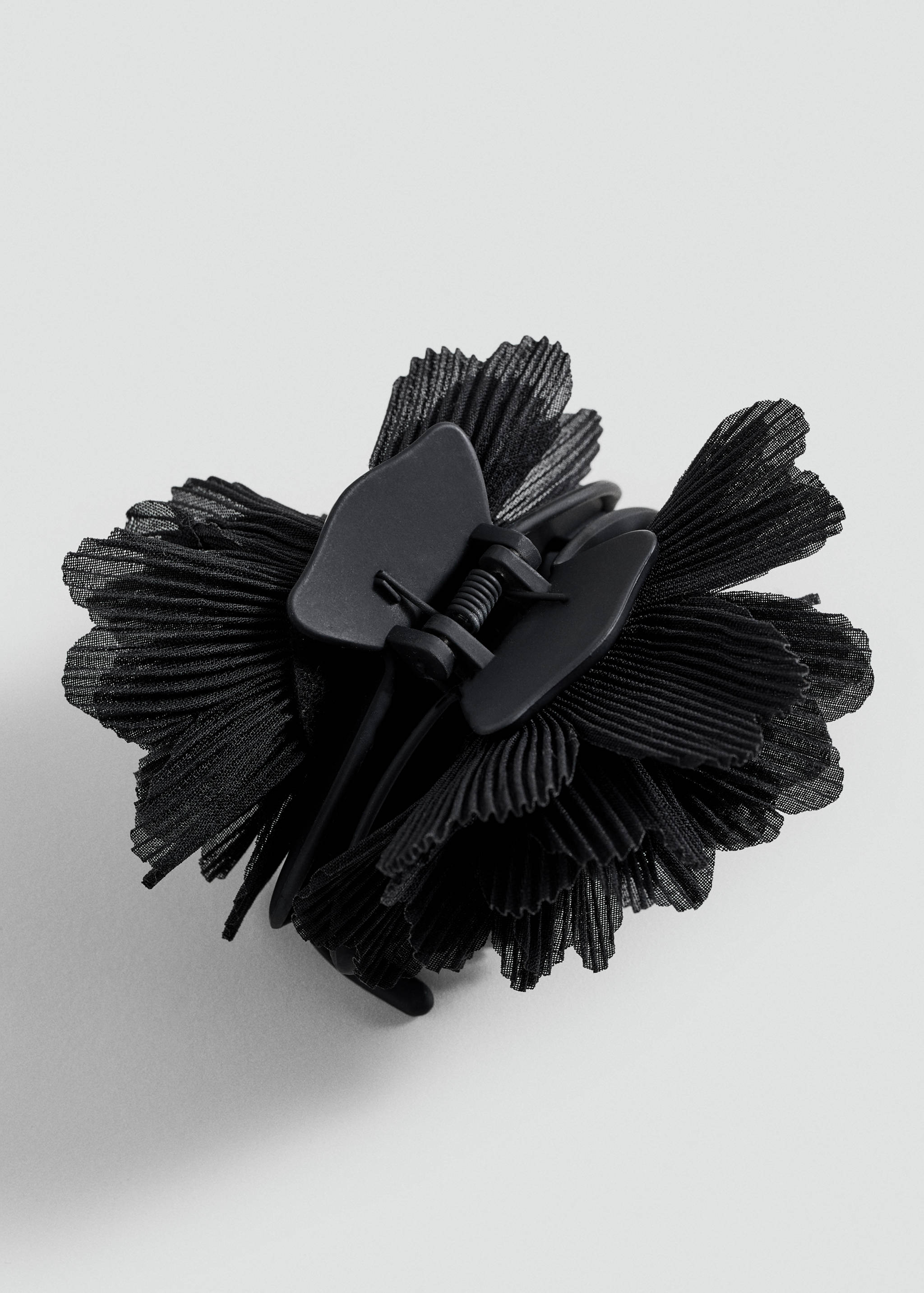 Pince à cheveux fleur texture - Plan moyen