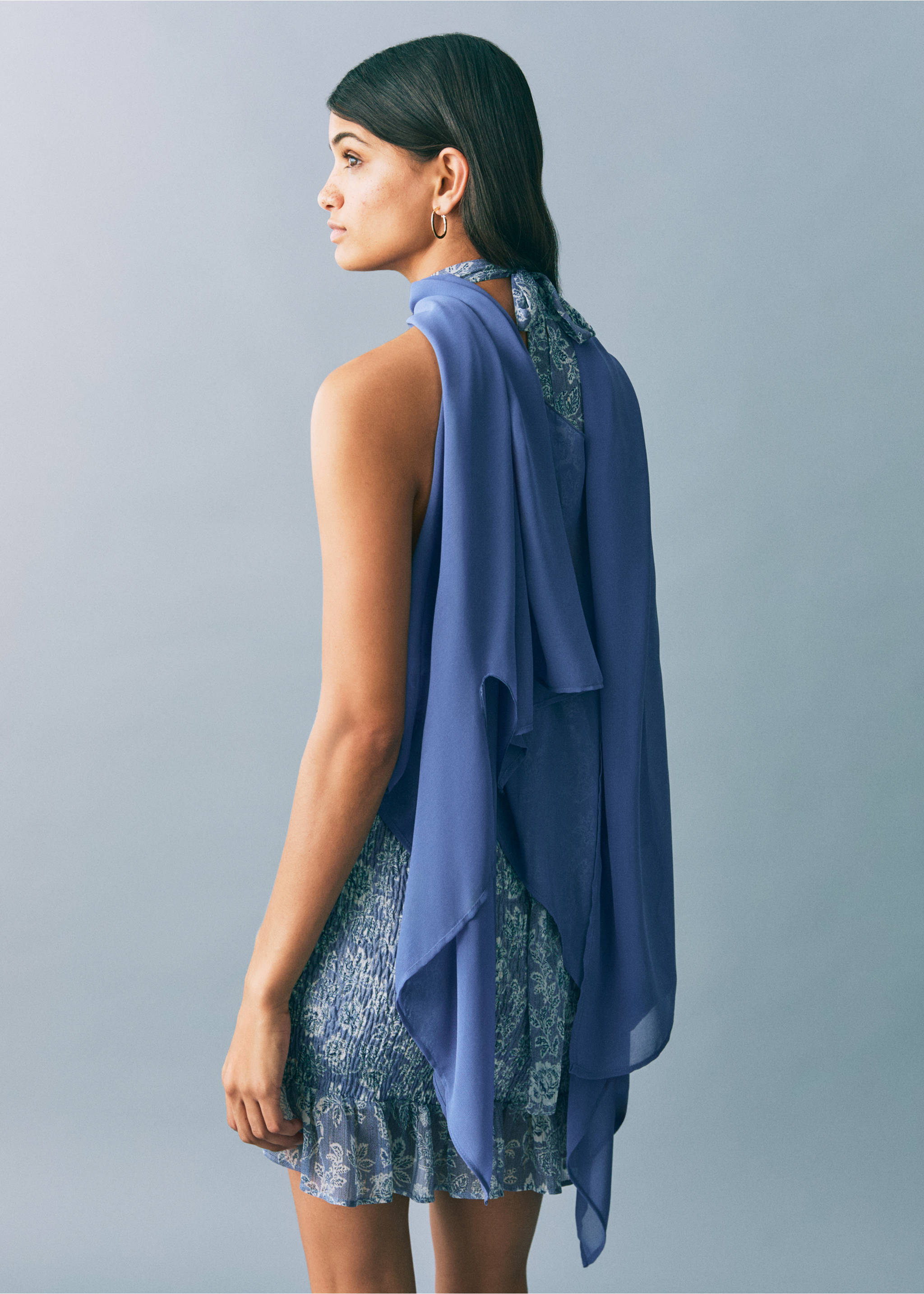 Chiffon layer top - Details of the article 2, Sky Blue. Ref: 87056366-00.