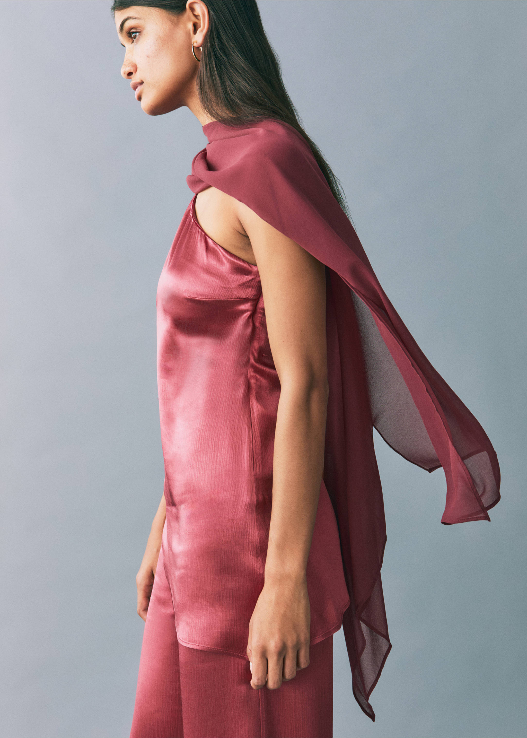 Chiffon layer top - Details of the article 2, Burgundy. Ref: 87056366-00.