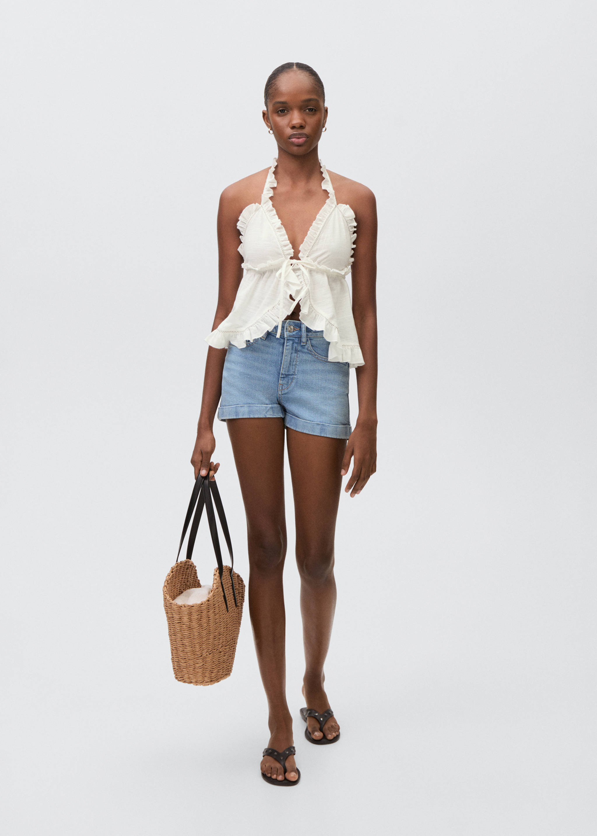 Shorts vaqueros bajo vuelto - Plano general