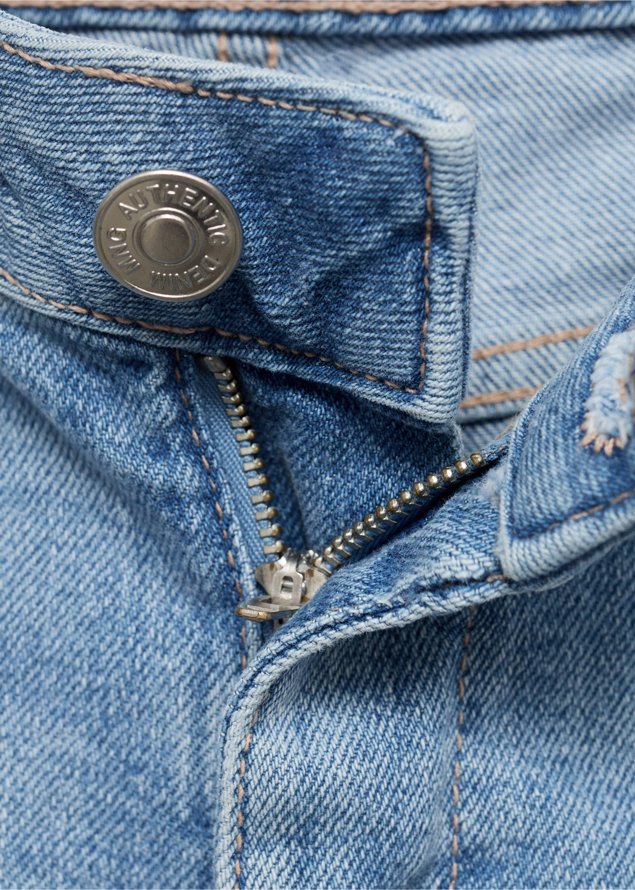 Jeansshorts mit umgeschlagenem Saum - Detail des Artikels 8, Mittelblau. Ref: 87056715-00.