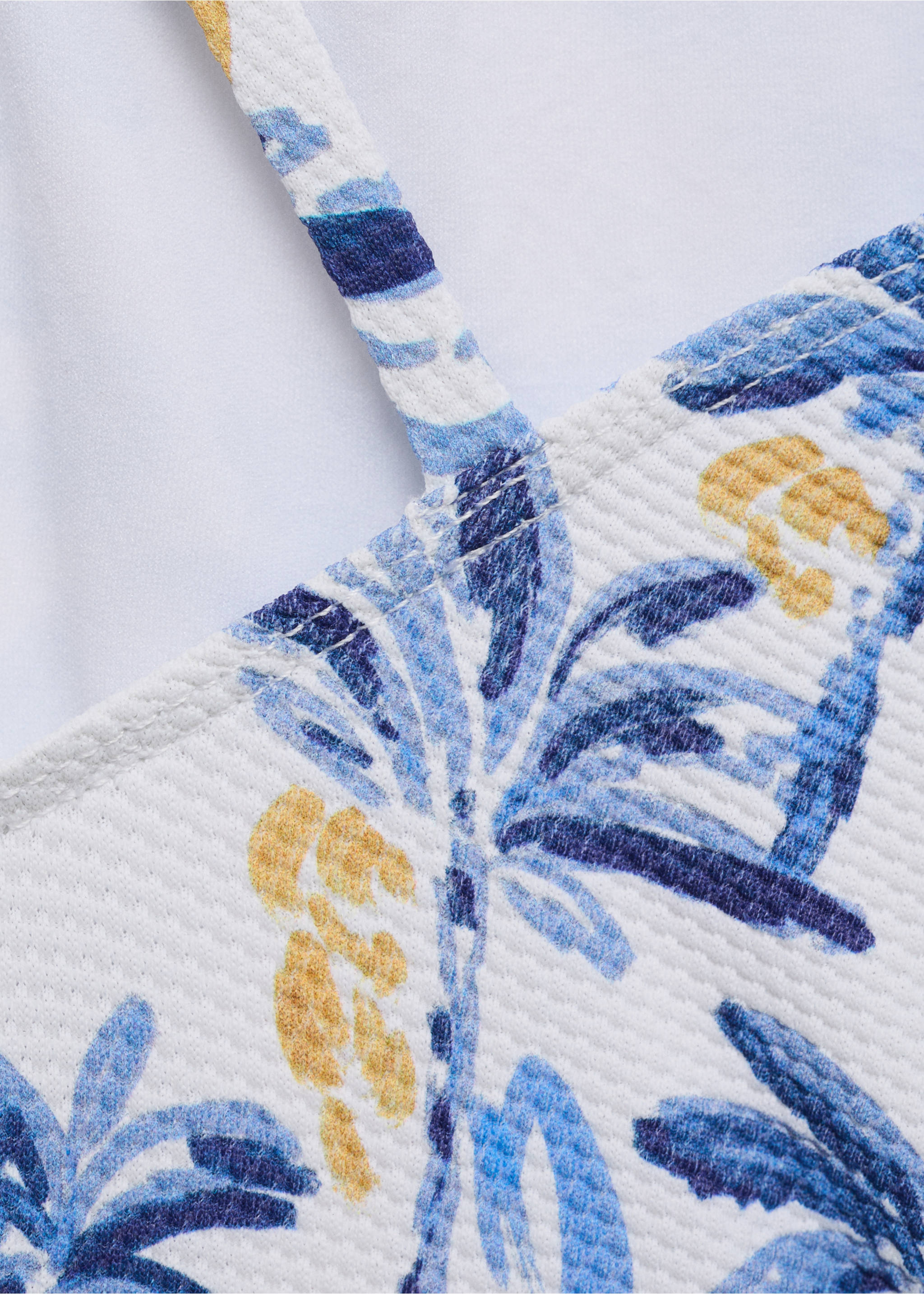 Tropical print swimsuit - Details of the article 0, White. Ref: 87056720-00.